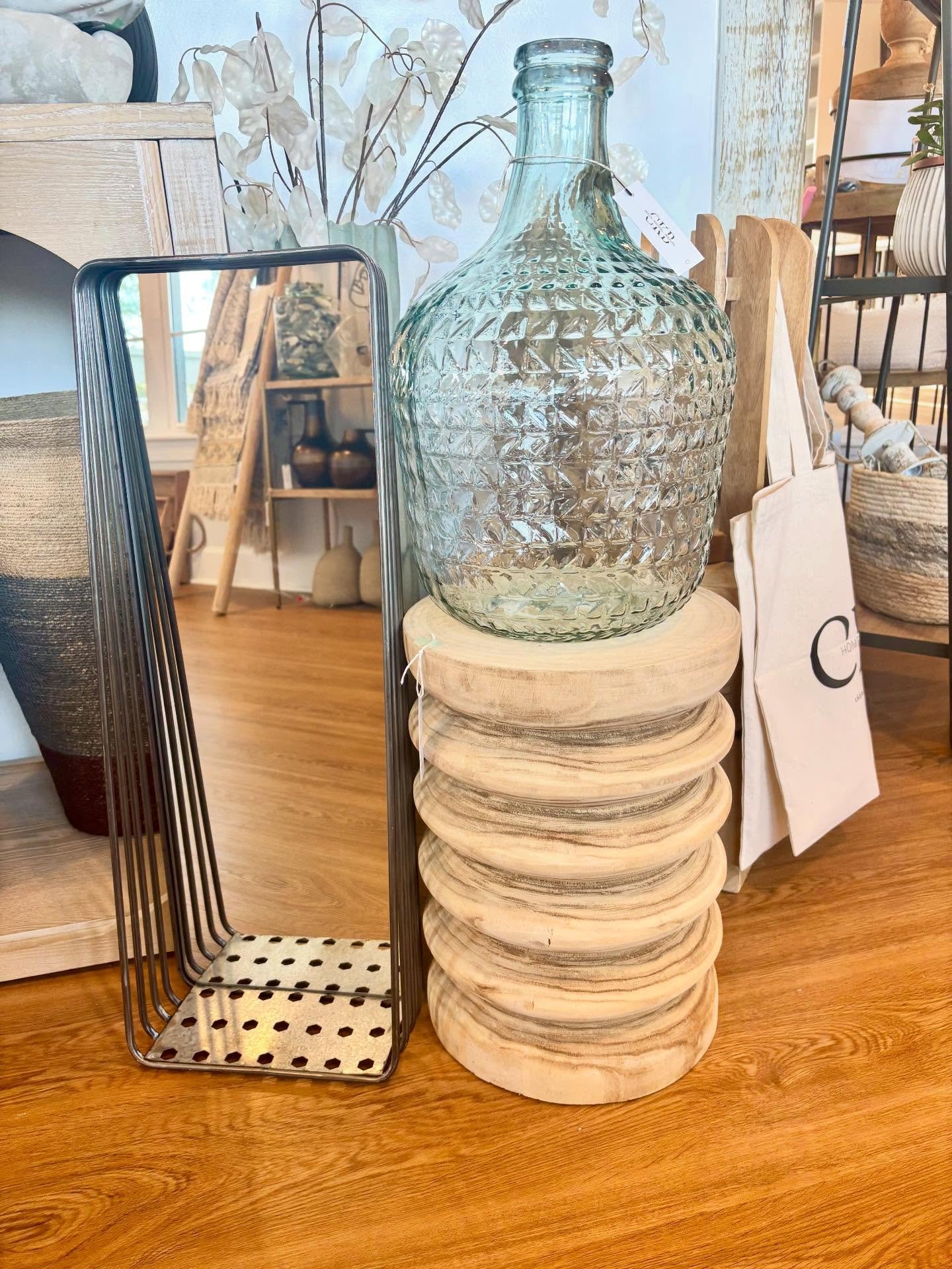 Is it a stool or a planter??

This piece is so versatile, made from carved wood!

Available in store and online!

#planter #carvedwood #stool #coastalcozychic #kalalou