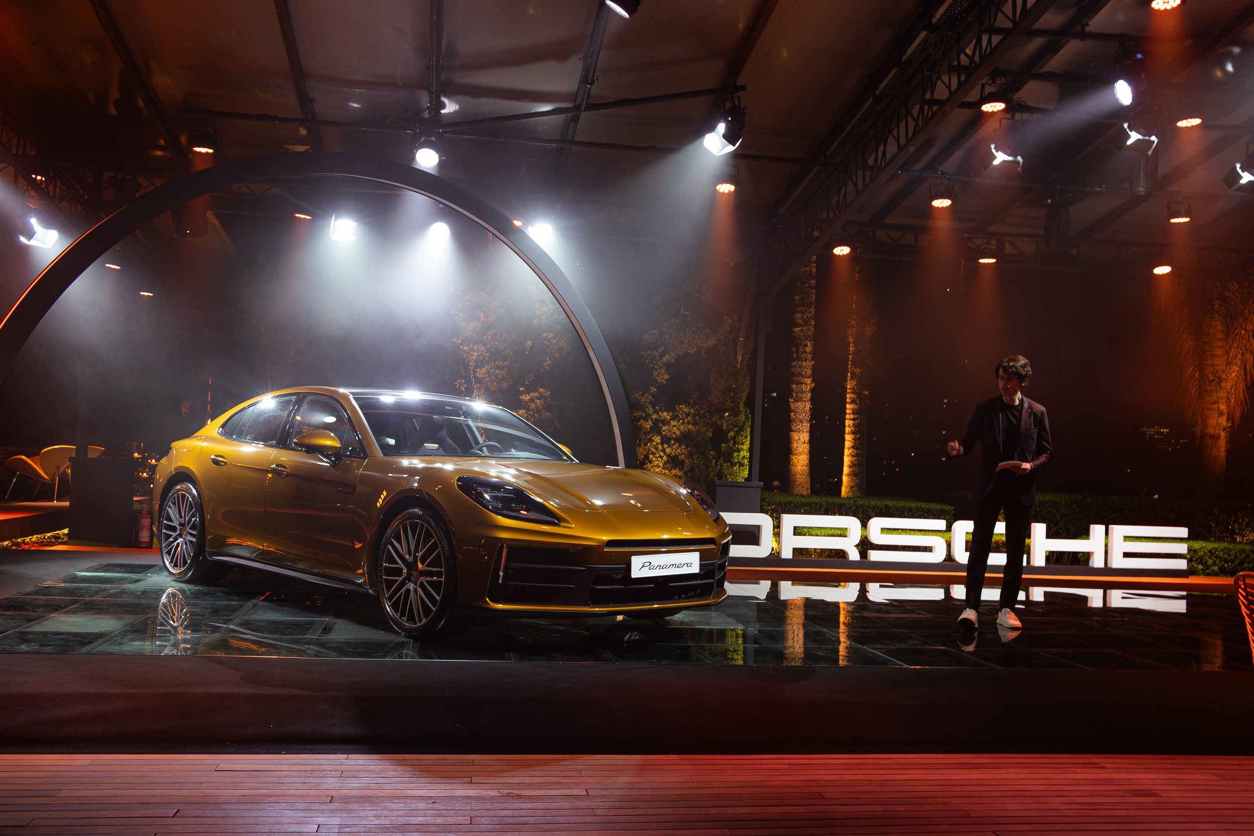 PORSCHE - NOVO PANAMERA