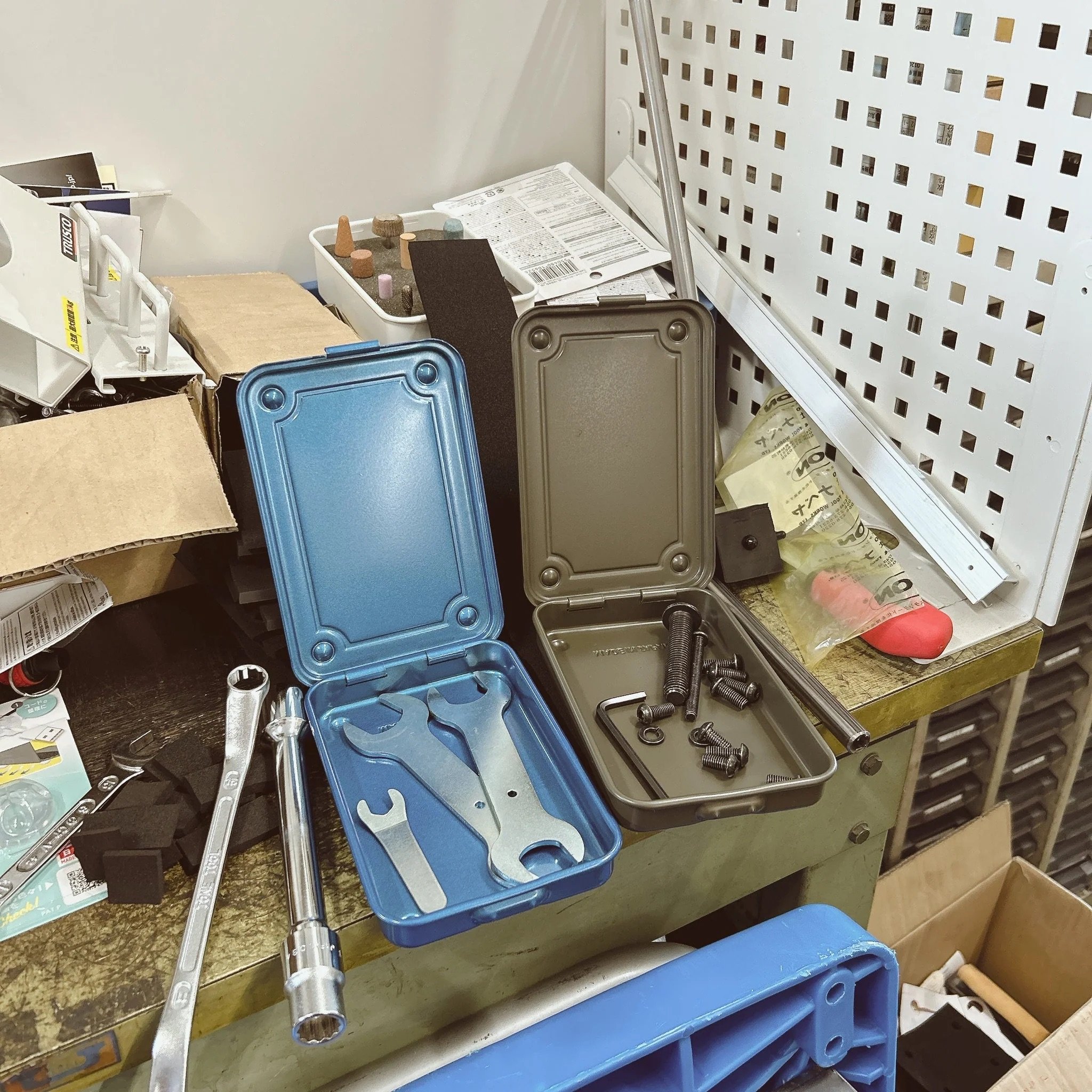 TOYO Trunk Shape Toolbox T-152 MG (Moss green) 3.jpeg