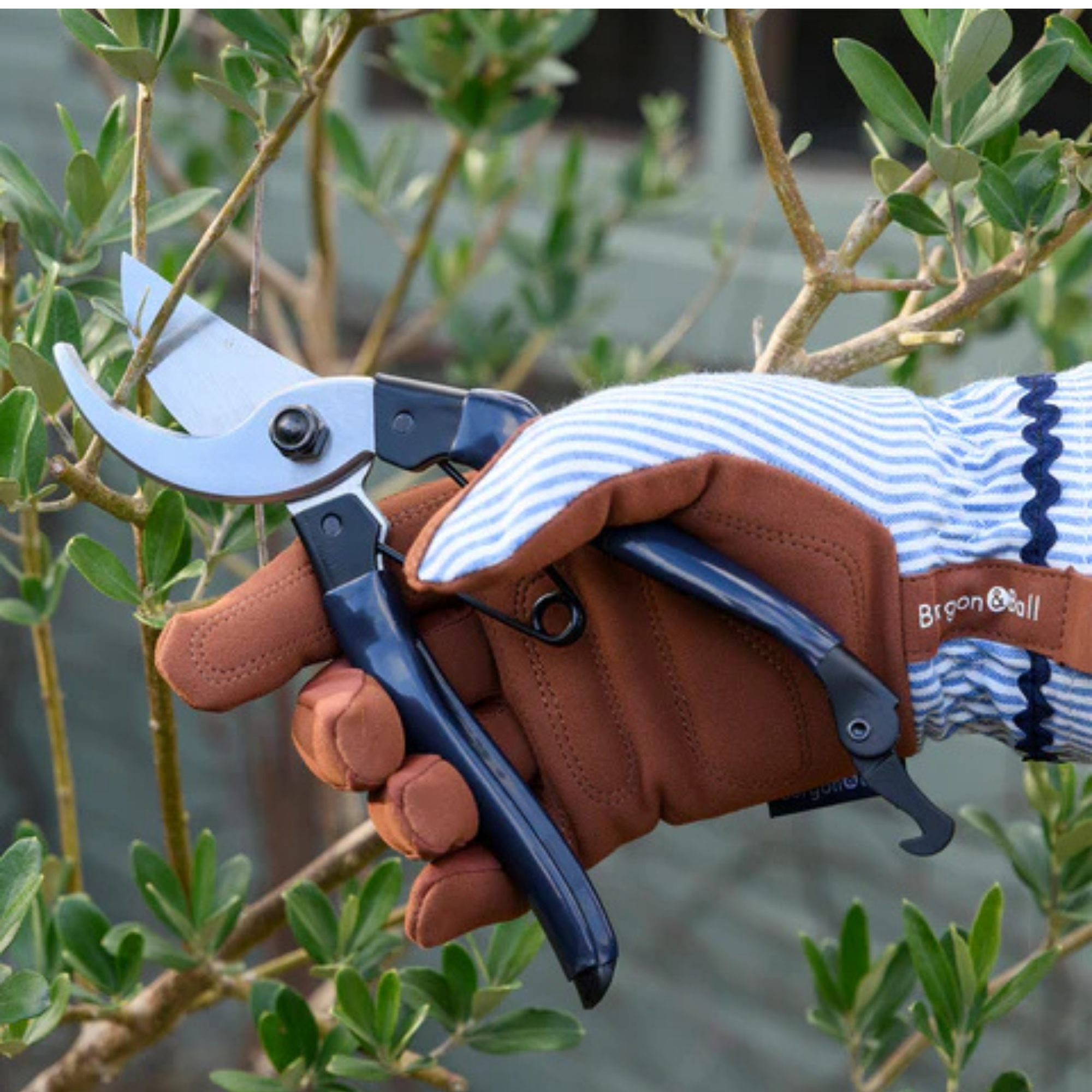 Colourful-Striped-Gardening-Gloves-Blue-Lifestyle.png