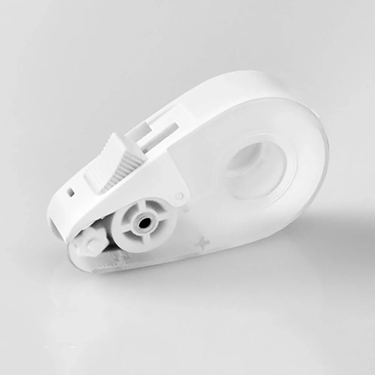 Midori-SS26-Quick-Tape-Cutter-White-1.jpg