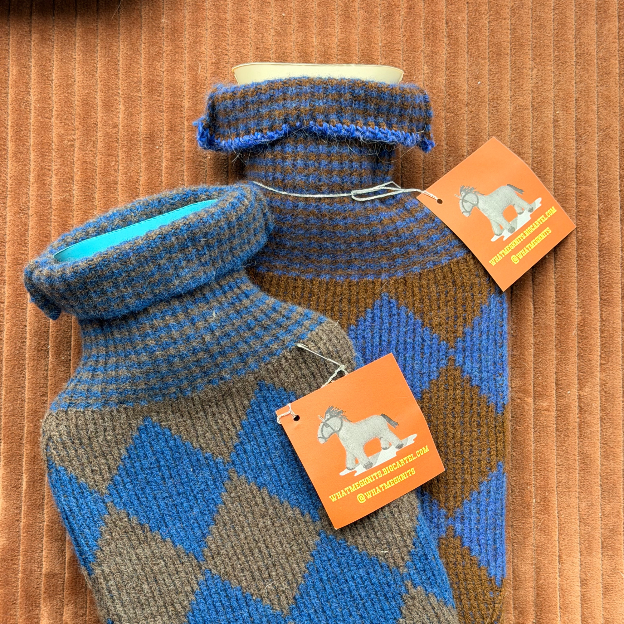 What-Meg-Knits-Hot-Water-Bottles-Blue-Brown.png