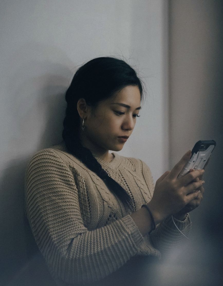 Why Social Media Can Leave Me Feeling More Anxious, More Insecure, and Less Like Myself