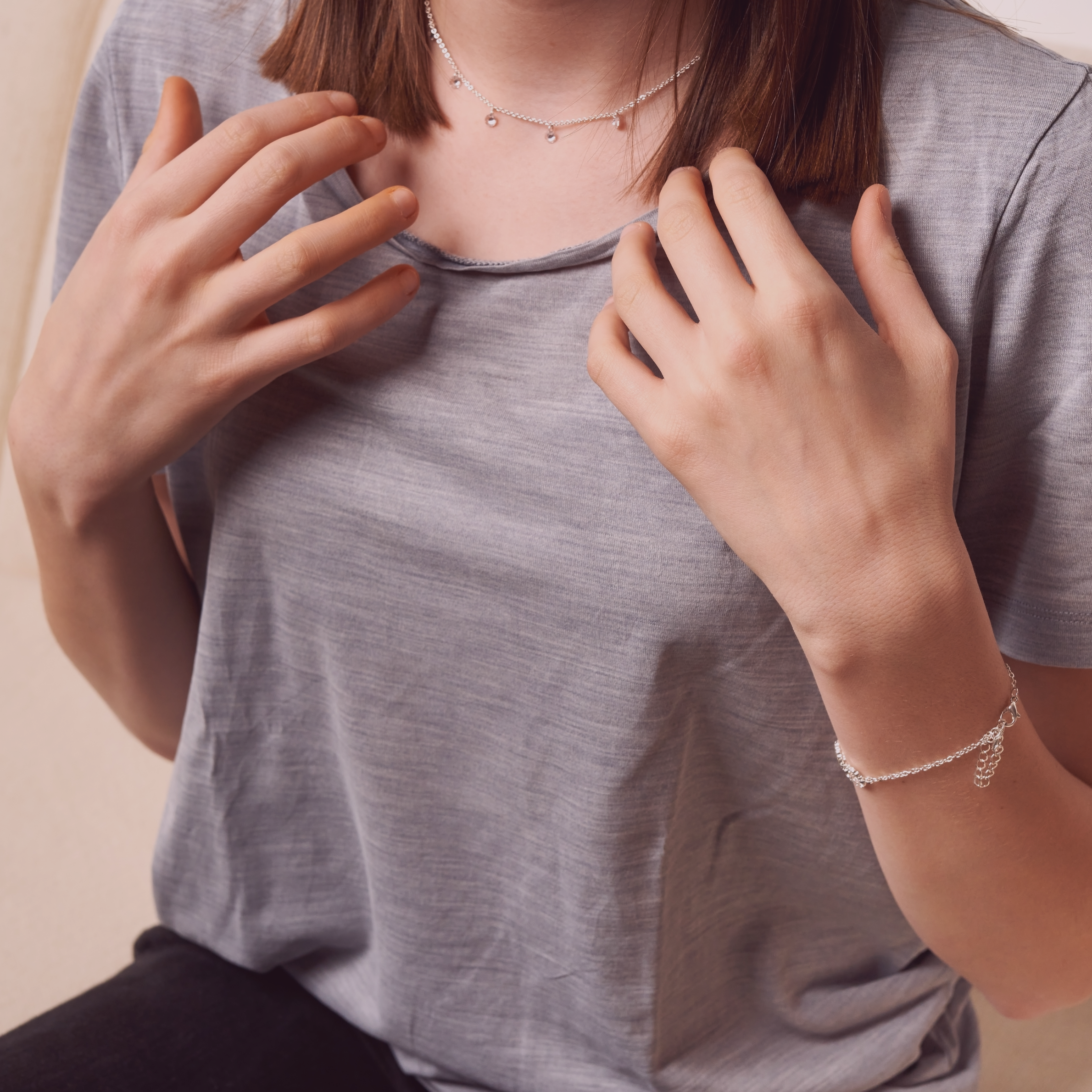 woman tapping her collarbone for EMDR at Better Minds