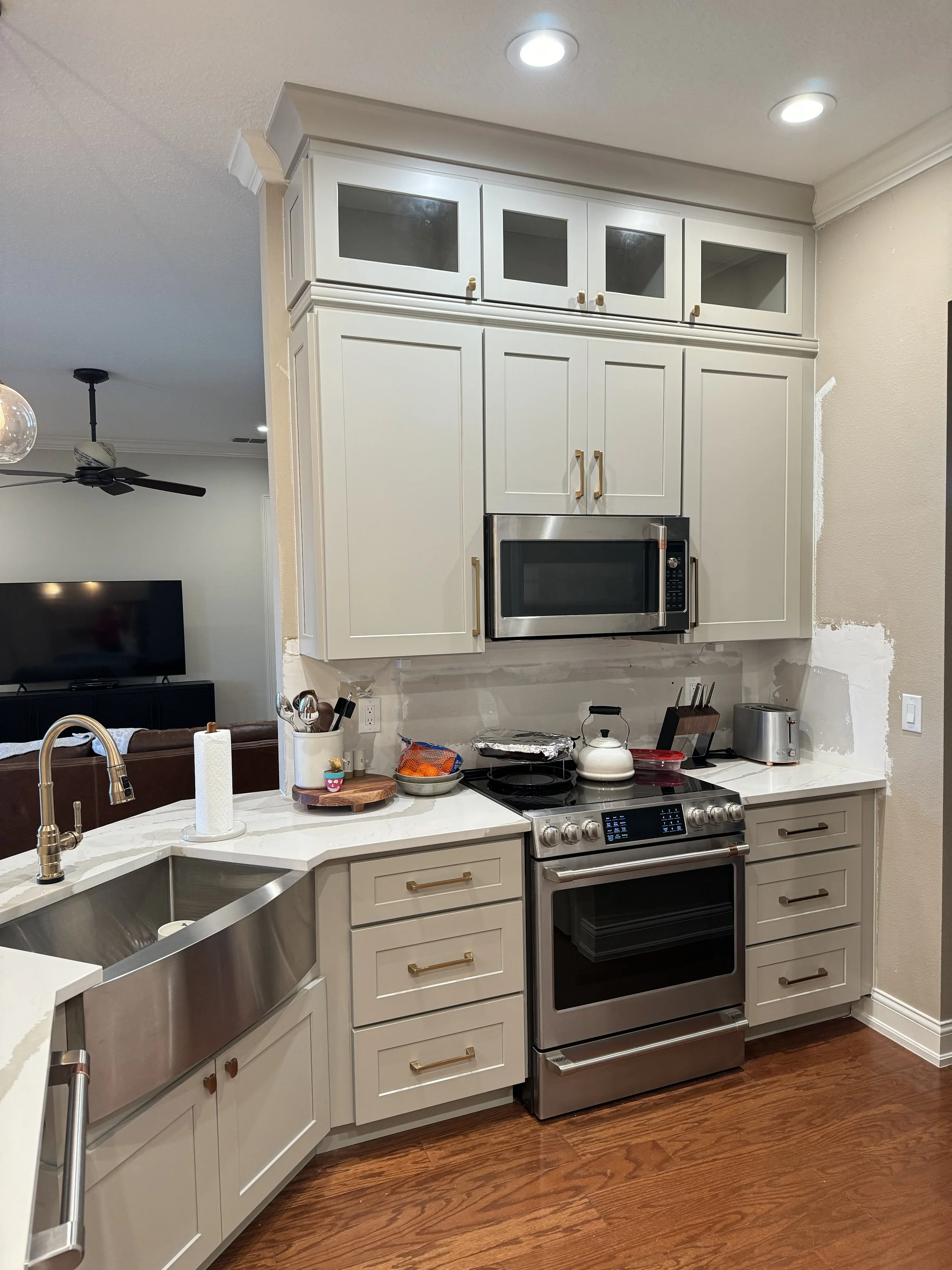 Modern Kitchen Remodel by J & Y Cabinets — Project 2 project photo 4