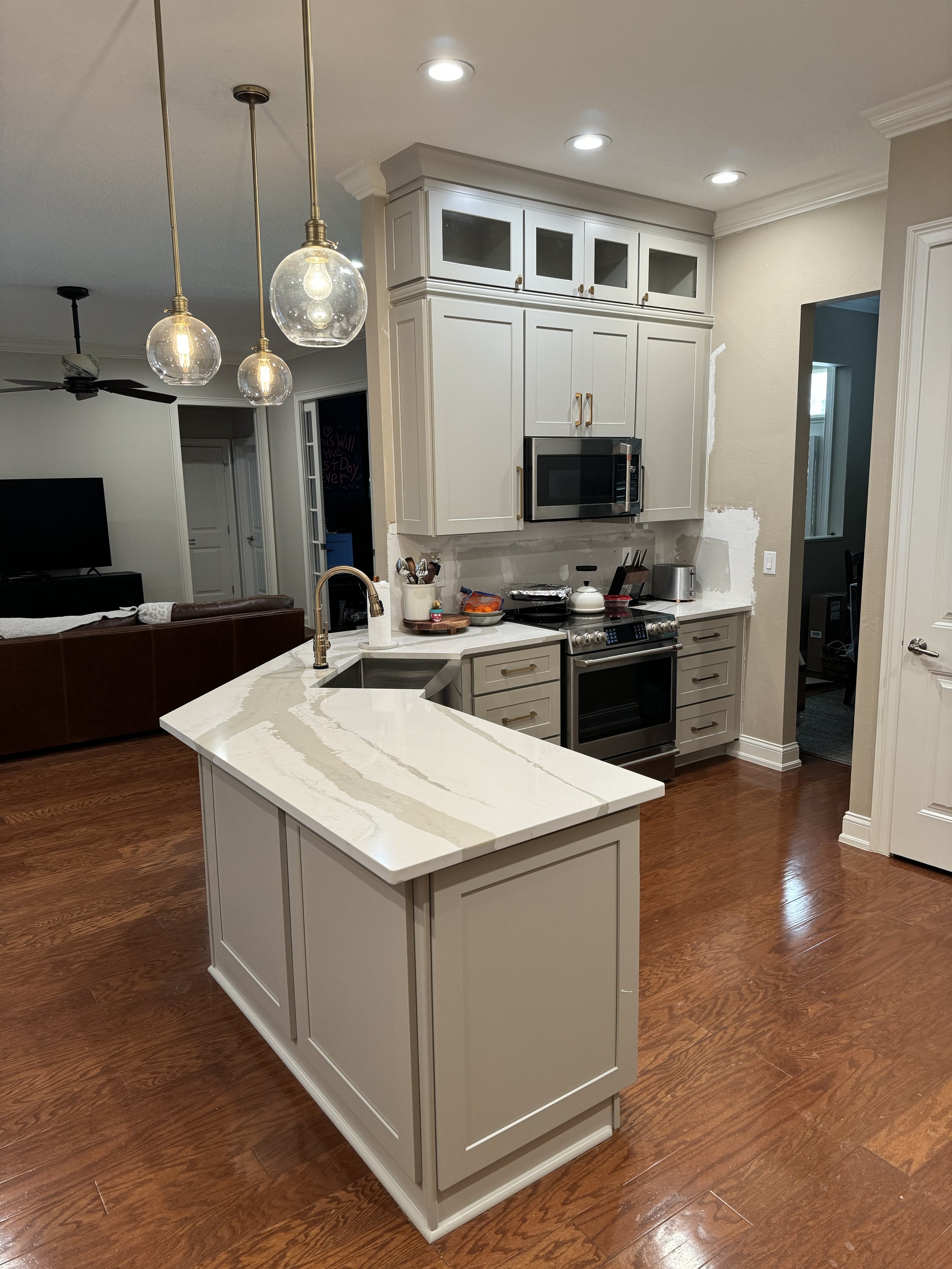 Modern Kitchen Remodel by J & Y Cabinets — Project 2 project photo
