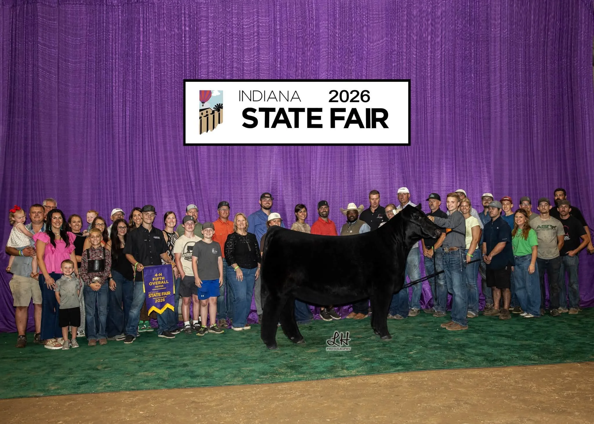 5th Overall And Champion % Simmental - Livin The Dream x Ariana 1226J
Raised by Us and Hendrickson 
Sold By Us and Will Coor 

Congrats Kalen Felton and Family!