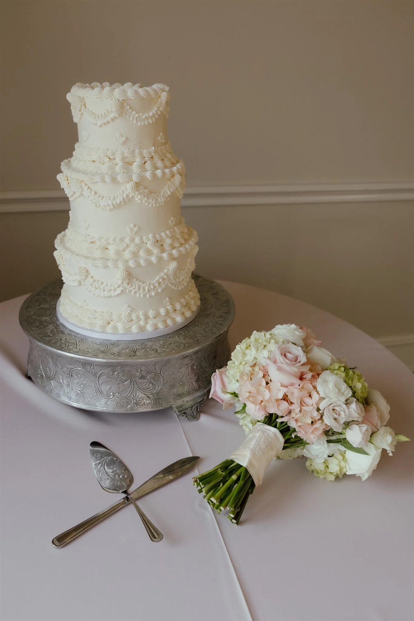 dfwweddingphotographer_kinleyrophoto_windsorvenue_aguilar-951 (1).jpg