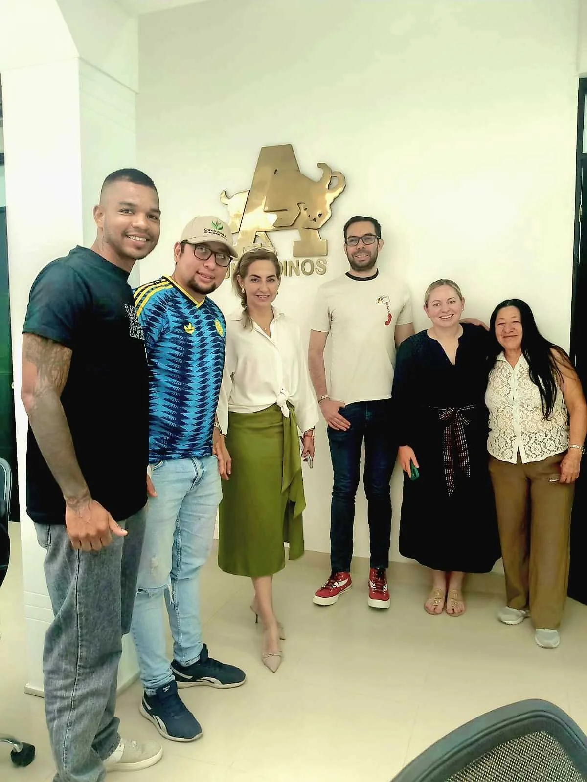 From Market Access to Economic Mobility: What We Learned From One Year of Smarter Business Connections, Stronger Communities in Colombia