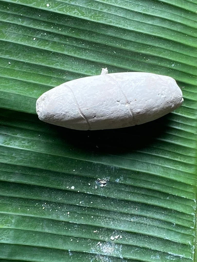 Nzu Nwanyi or Nzu Akpulakpu (Handcrafted Nzu): This is commonly called "female" Nzu, this processed form is handcrafted rather than directly mined.