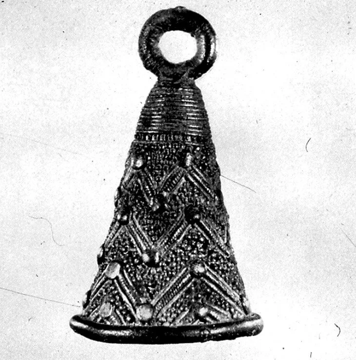 Igbo Ukwu leaded bronze bell, c. 9th century CE.