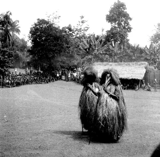 Two Ogwu Aba (singers), Boys initiation, Etiti Ama. 📸: G. I. Jones.