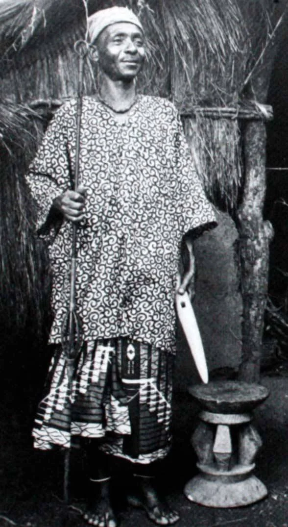 An Ozo titleholder from Nsukka, Northern Igboland, 📸: 1963-64 by David Ames.