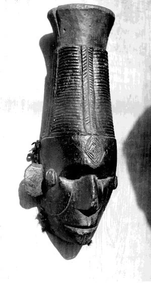 Lugbulu Mask Beautiful female mask. 📸: G. I. Jones.