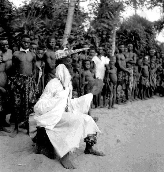 Ogene Mask Ogonya Play, Ogume village, South Ika. 📸: G. I. Jones. 