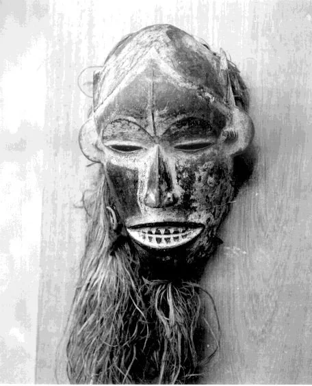 Mask (top missing)Ugwu Eke village. 📸: G. I. Jones. 