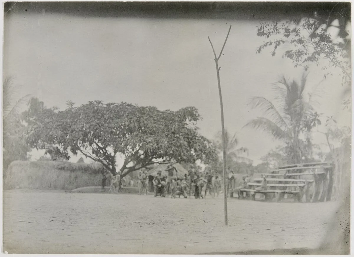 Village square at Igbariam, 📸: Northcote Thomas between 1910 and 1911.
