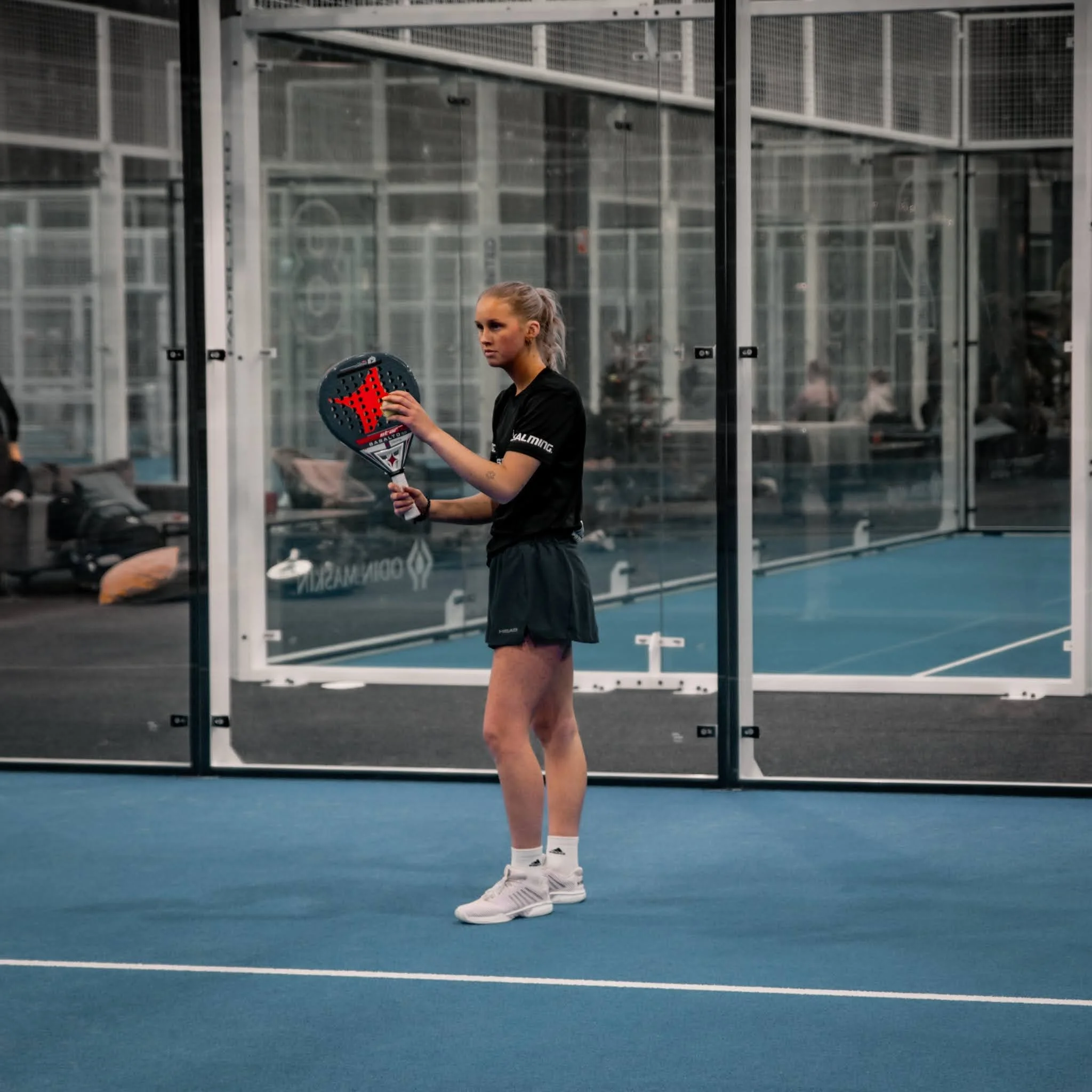 Singelbane padel i Fredrikstad – spill 1 mot 1 hos oss