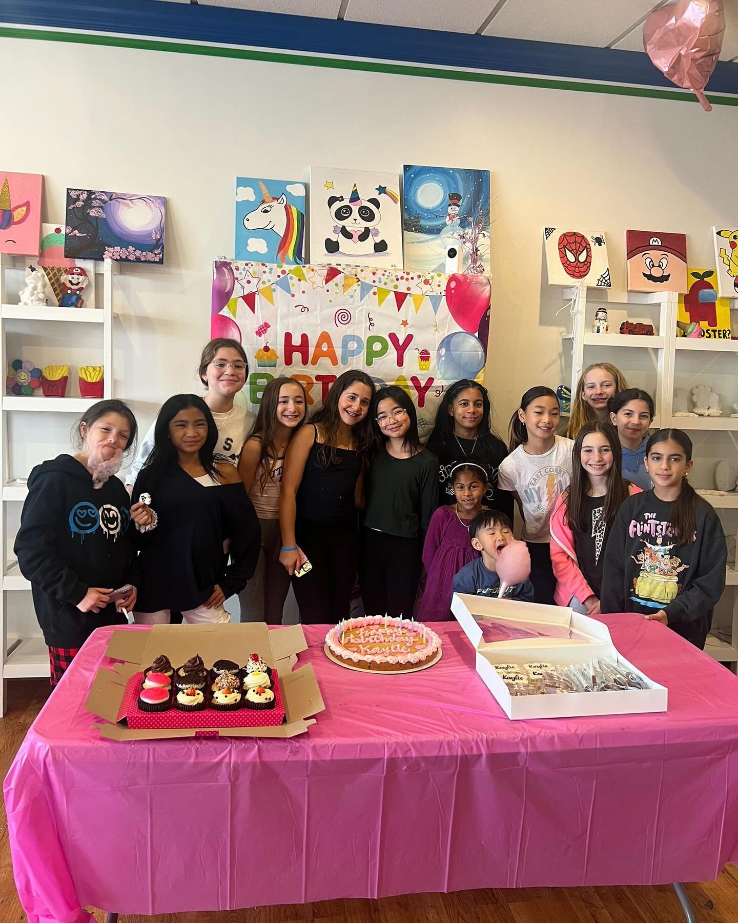 Group pictures from last weekend! 📸💜 Slime and graffiti hoodies parties have taken over!