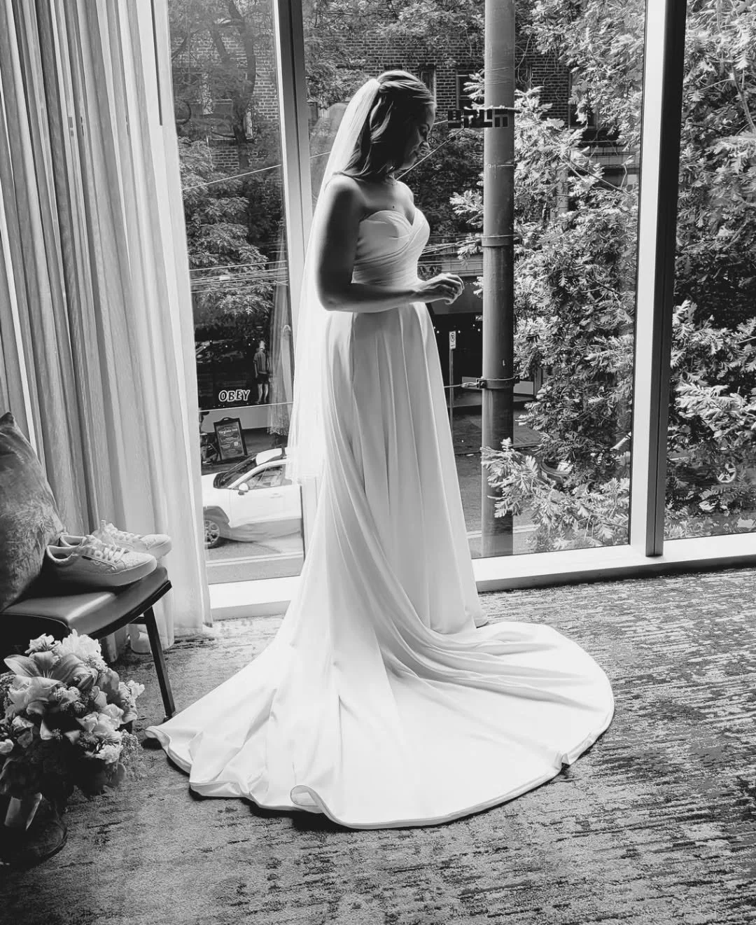 Sometimes THE SHOT isn't anything fancy just a stunning bride and her gown ✨️