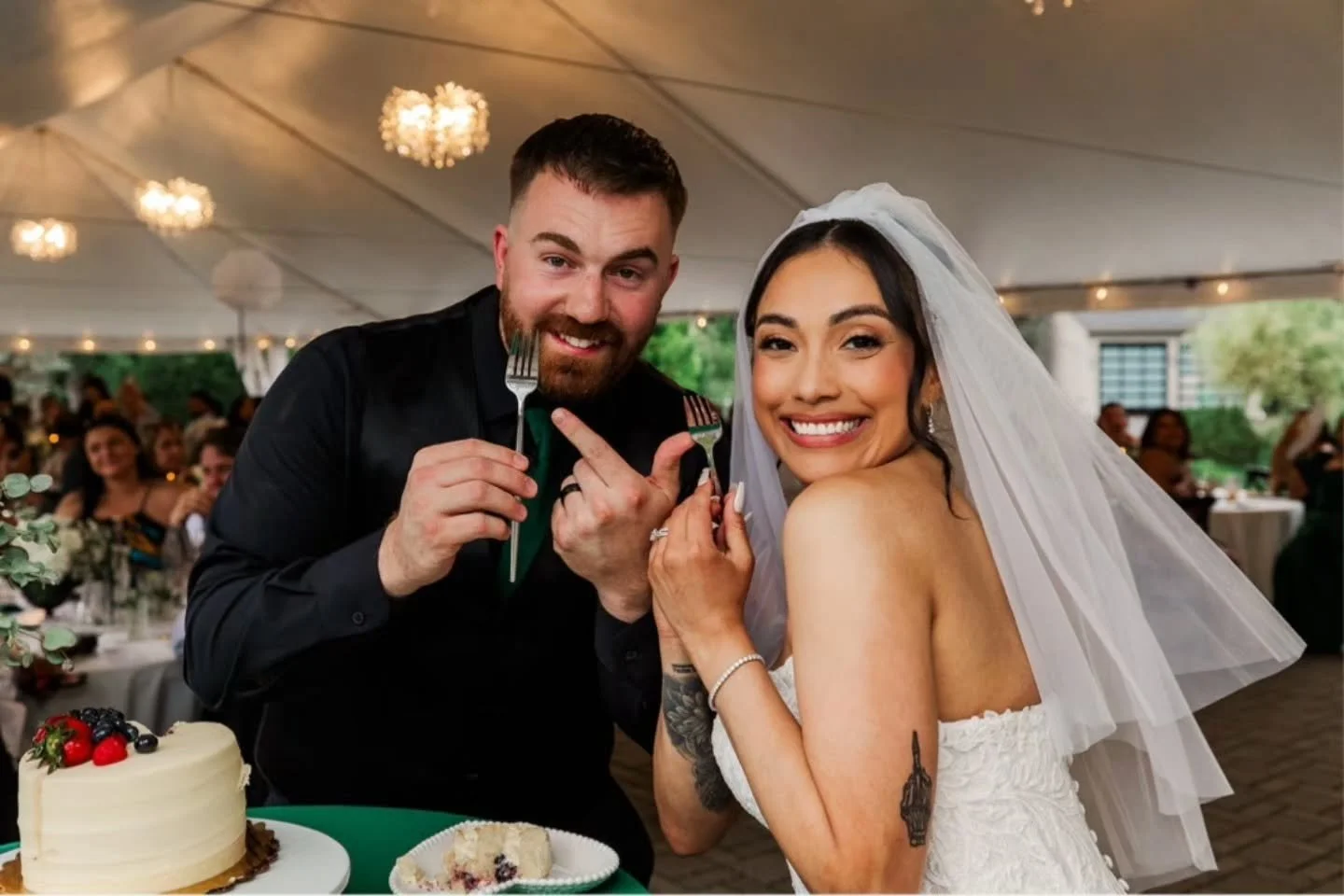🍴 Its cake time and we love it! 🍰

📷@jason_goldfarb_photography
