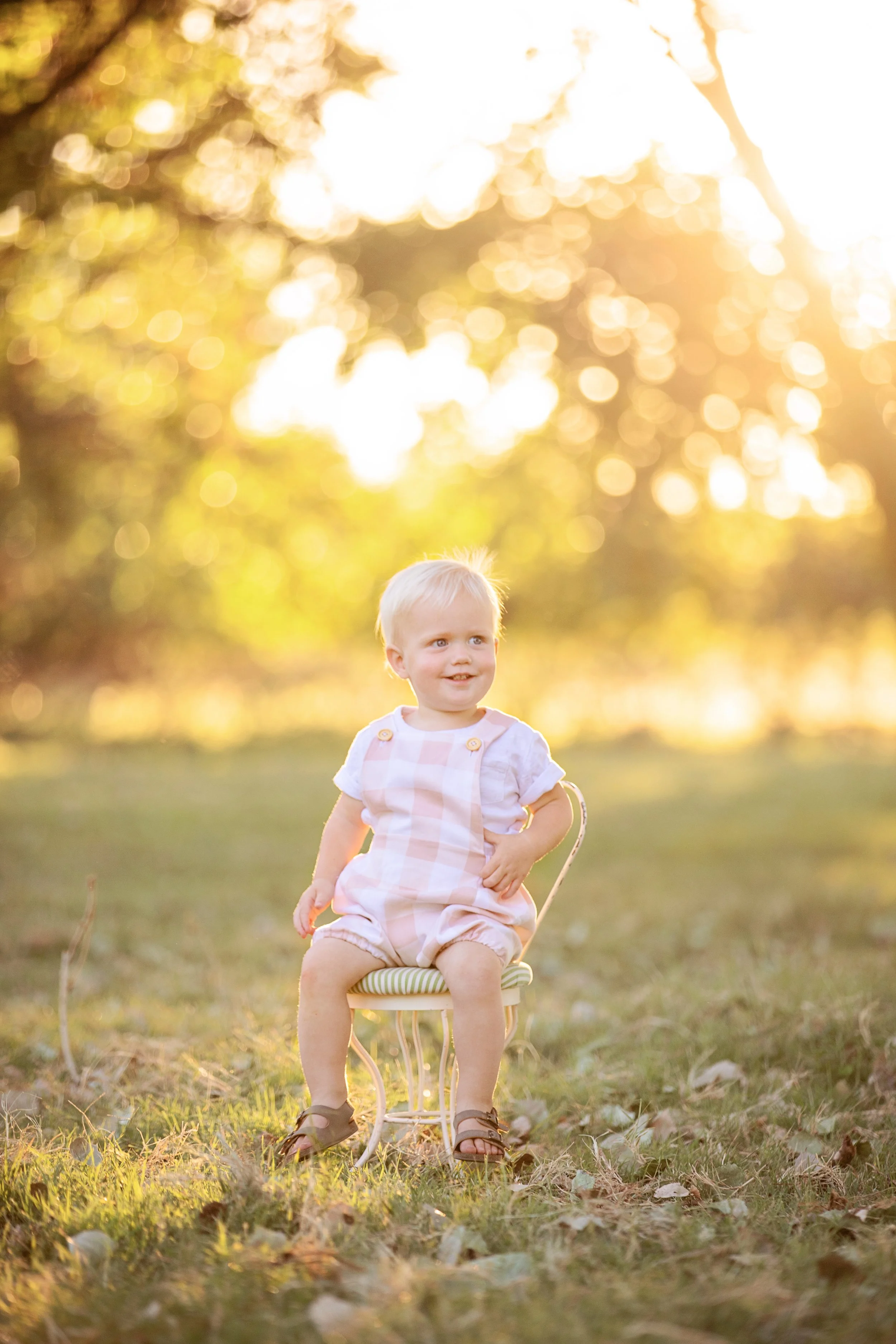 Whimsical children’s photography in Southern Utah, Magical childhood photos in the desert