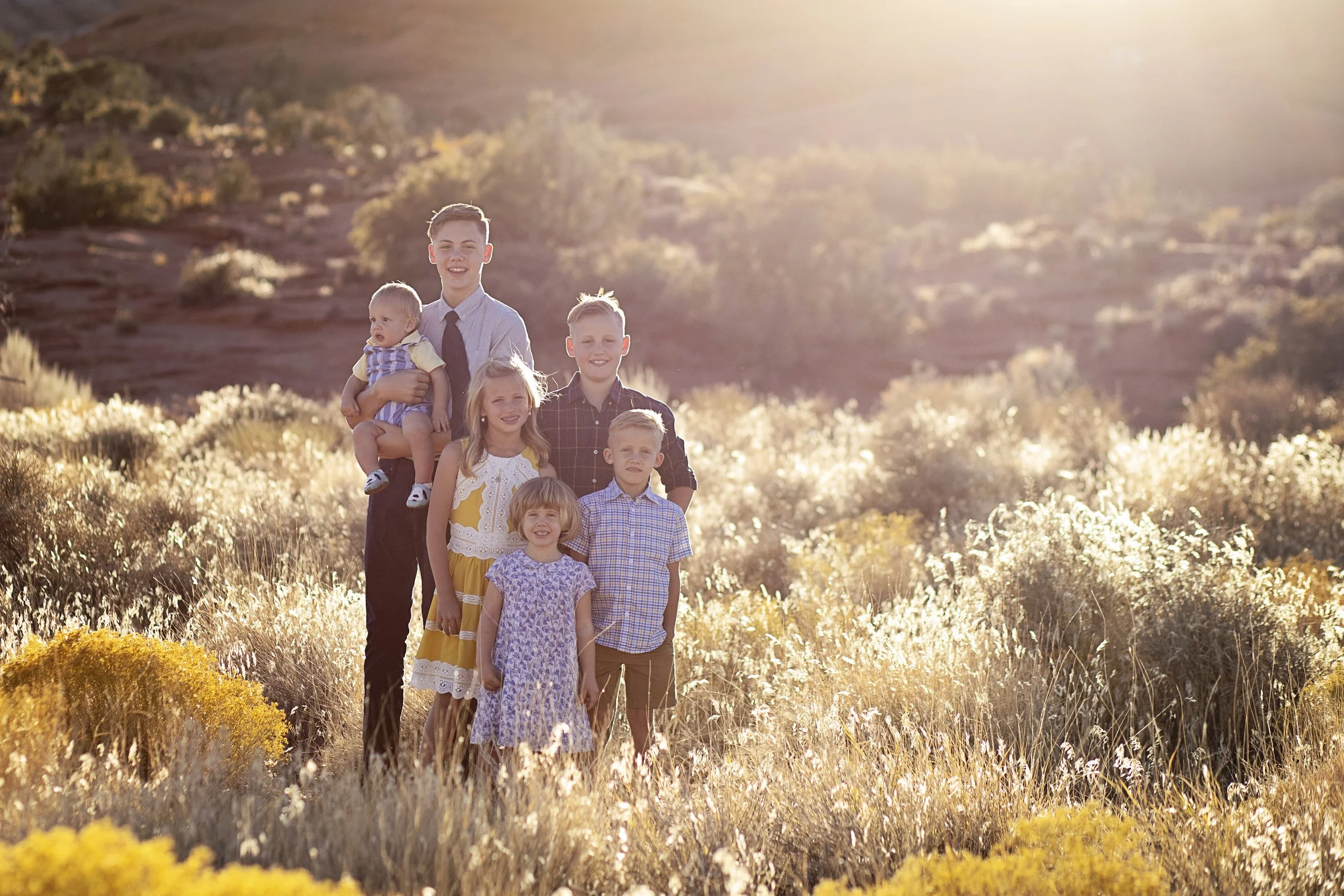 Best family photographer in St. George Utah, Where to take family photos in St. George, Family photo sessions near Zion or Snow Canyon