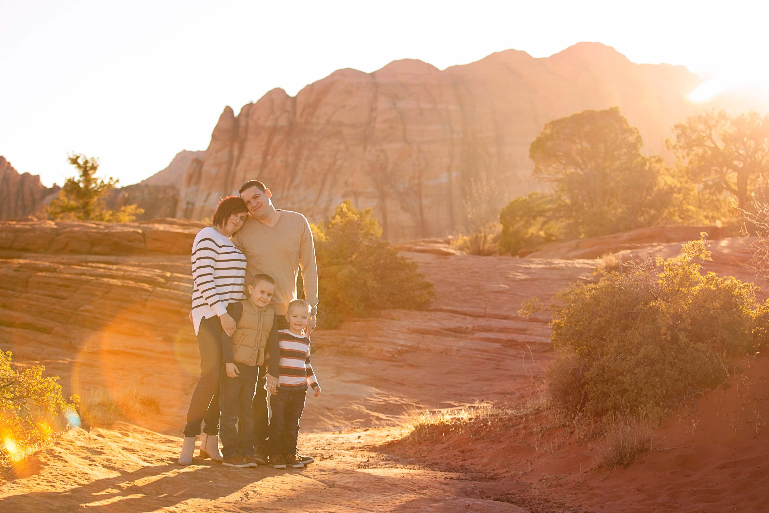 Best family photographer in St. George Utah, Where to take family photos in St. George, Family photo sessions near Zion or Snow Canyon