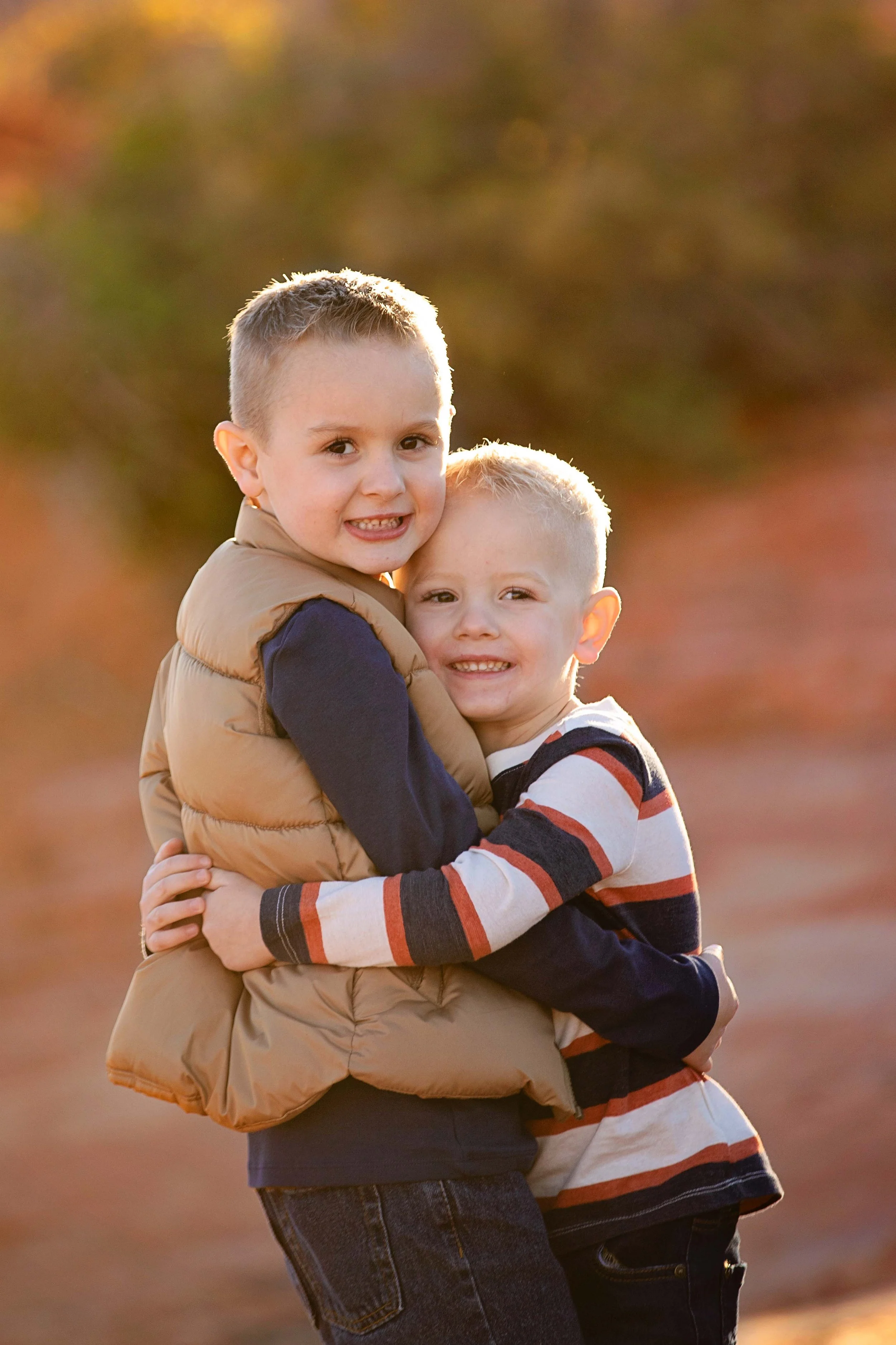 Best family photographer in St. George Utah, Where to take family photos in St. George, Family photo sessions near Zion or Snow Canyon