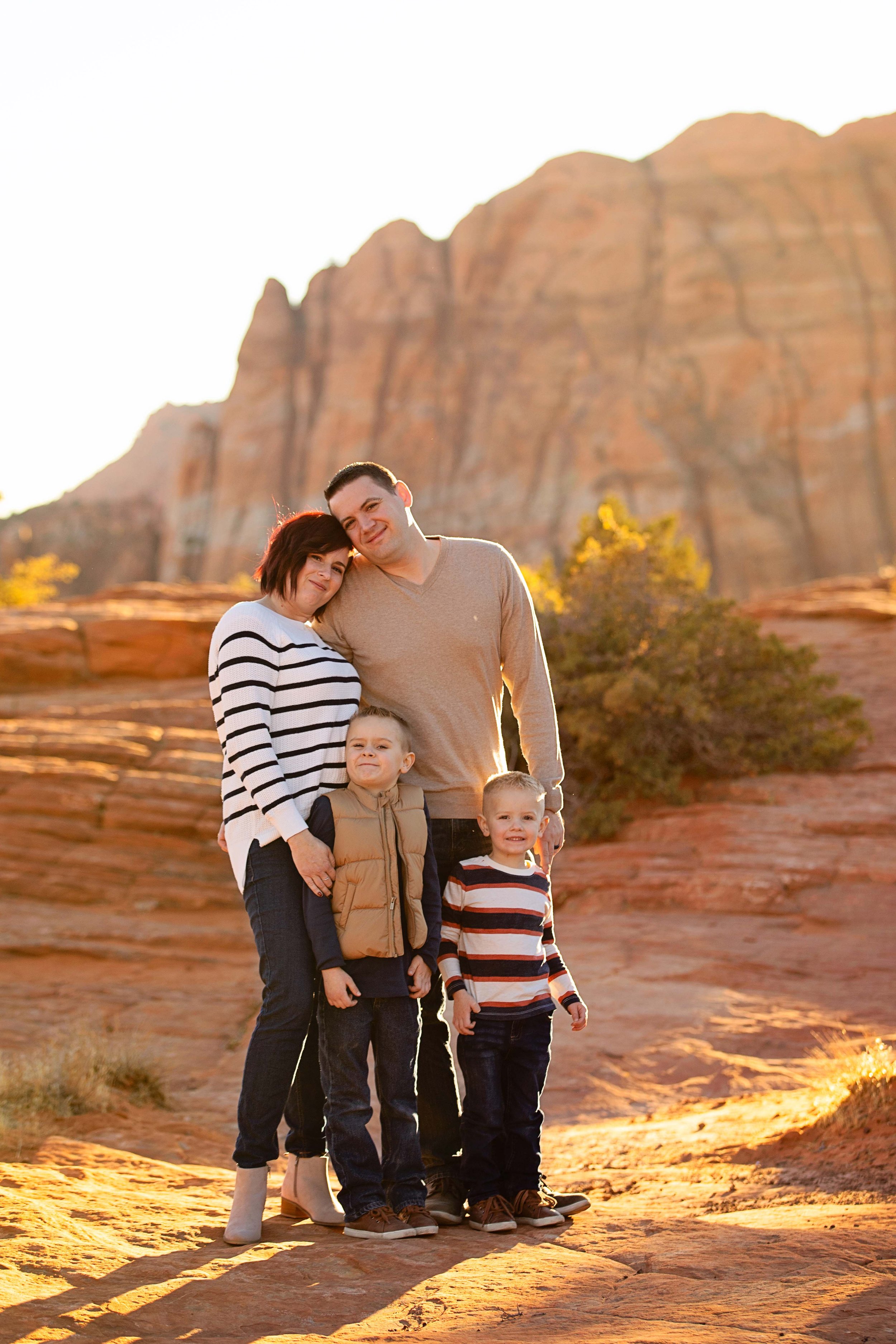 Creative-family-photography-in-the-desert-landscape-of-Snow-Canyon