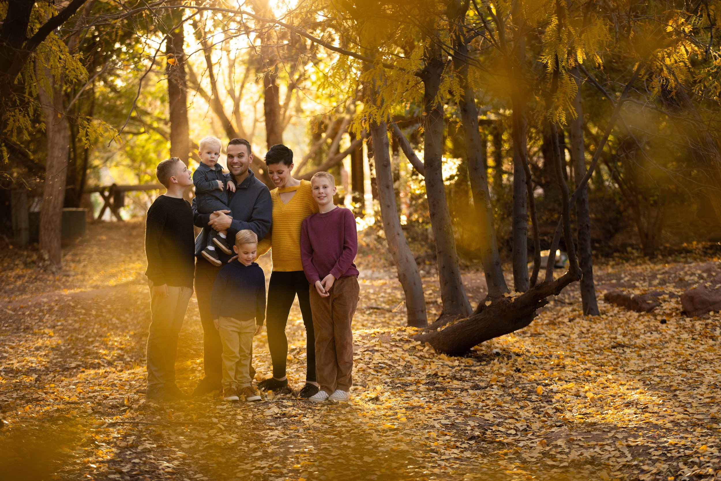 Golden_hour_family_pictures.jpeg