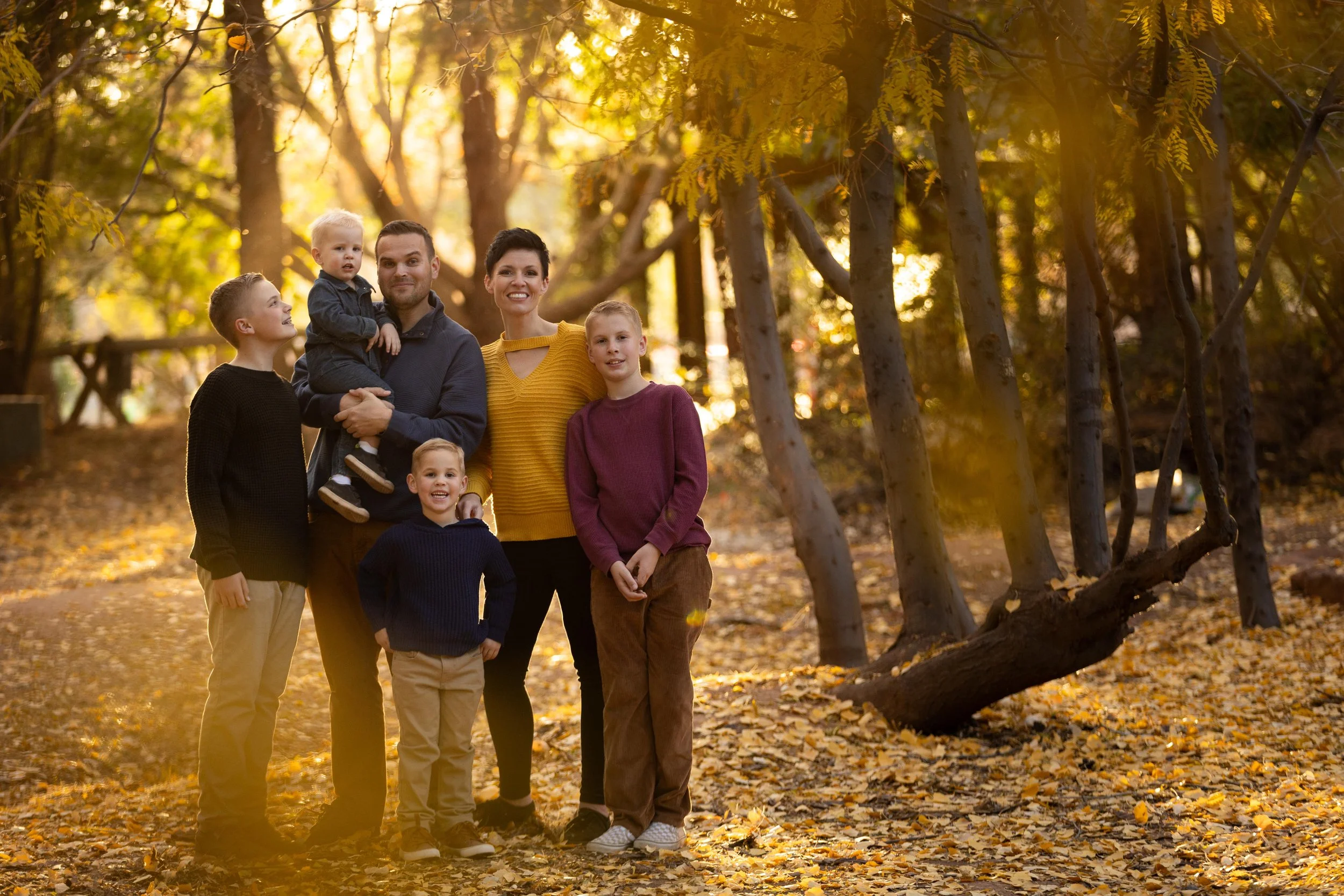 Golden_hour_family_pictures.jpeg