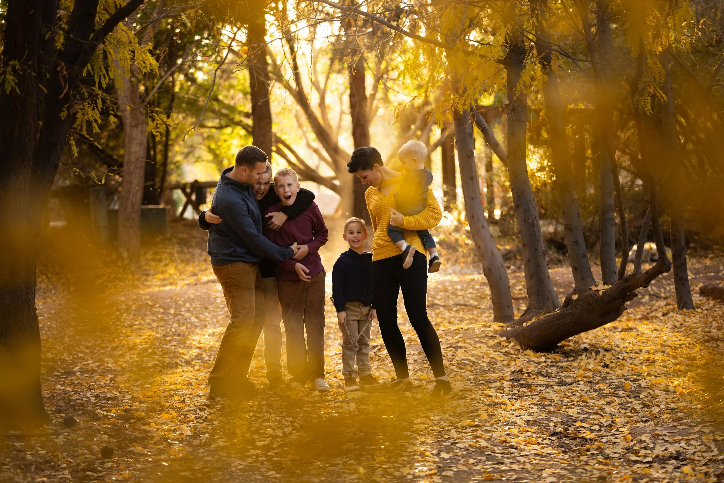 Golden_hour_family_pictures.jpeg