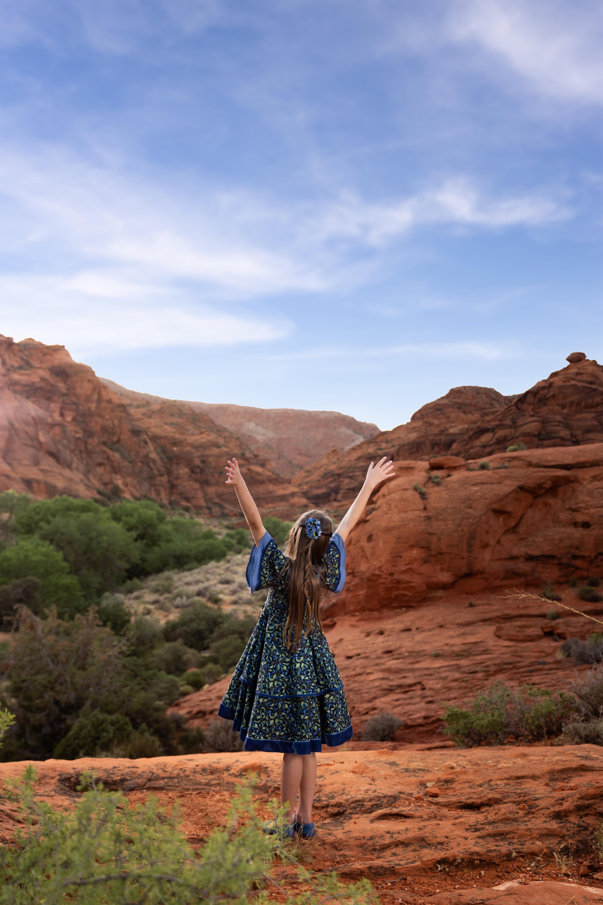 What To Wear For Family &amp; Children’s Portraits In the Red Rocks Of Southern Utah