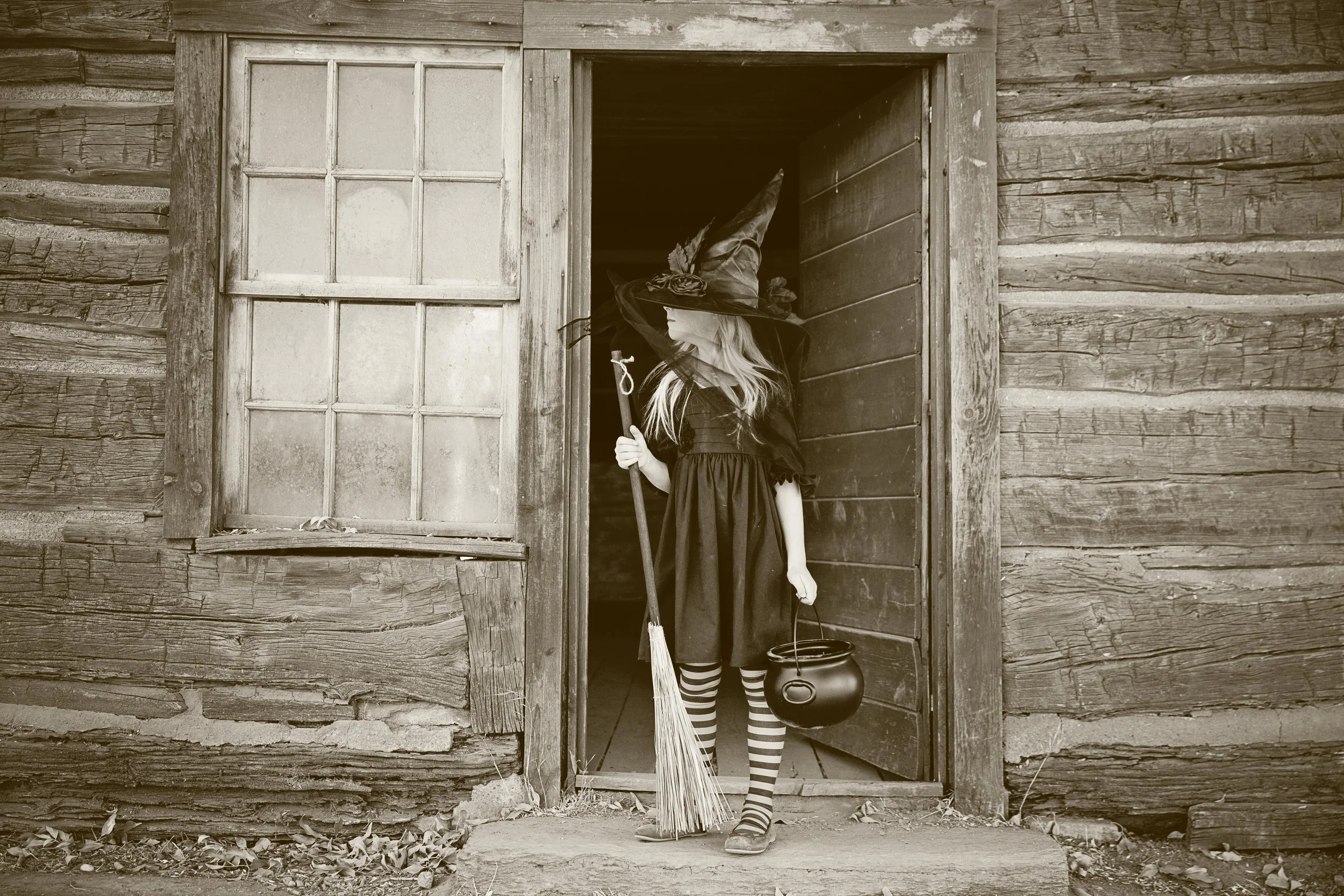 Whimsical children’s photography in Southern Utah, Magical childhood photos in the desert