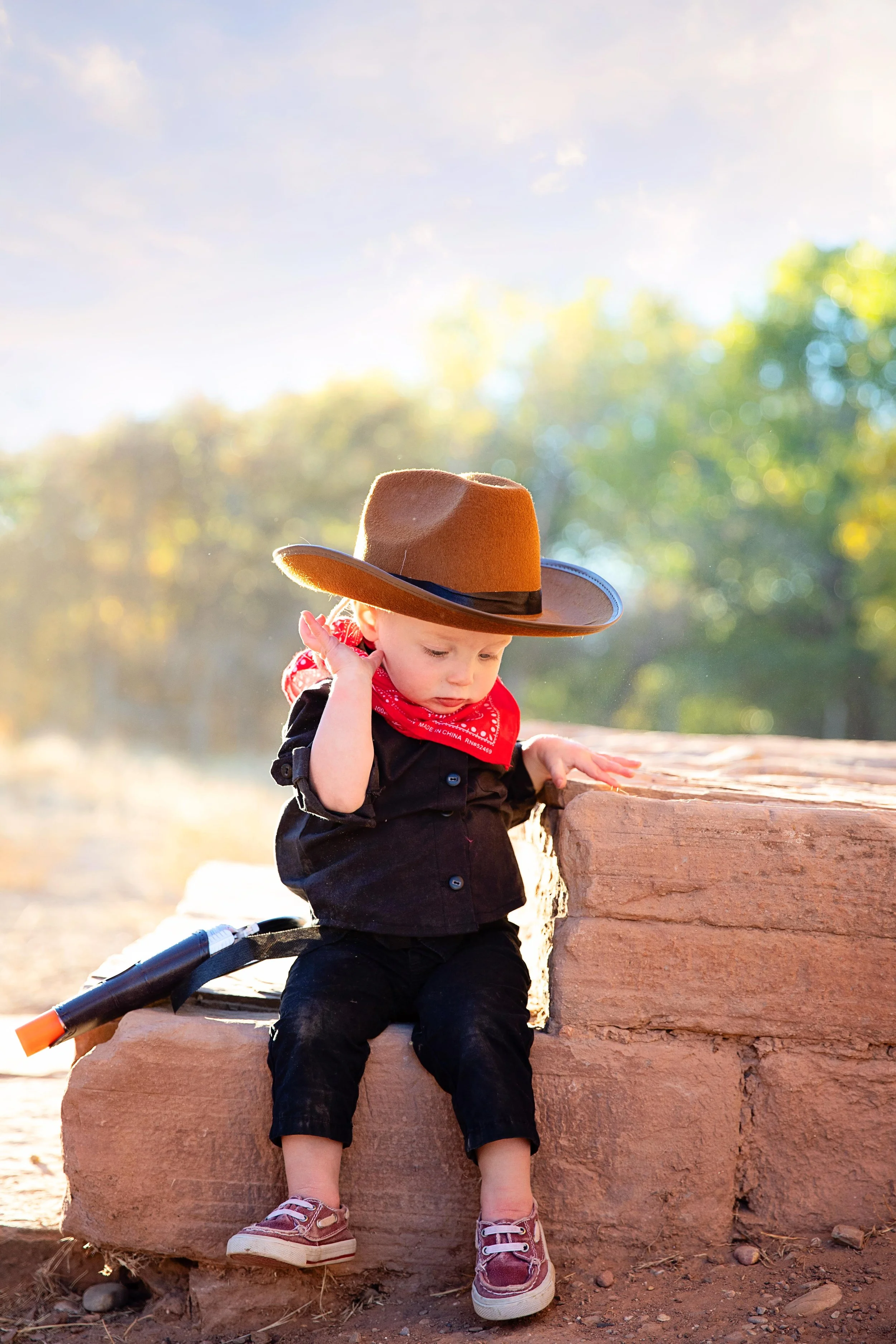 Dreamy children’s photography in Southern Utah, Magical childhood photos in the desert