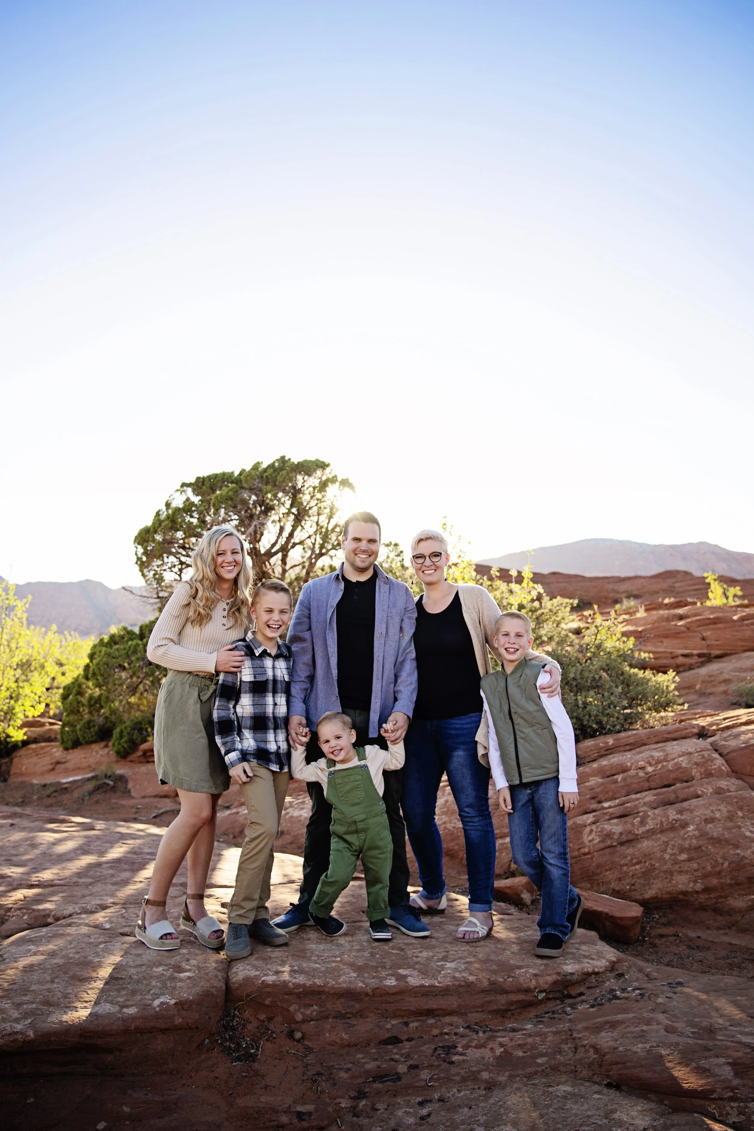 Best family photographer in St. George Utah, Where to take family photos in St. George, Family photo sessions near Zion or Snow Canyon