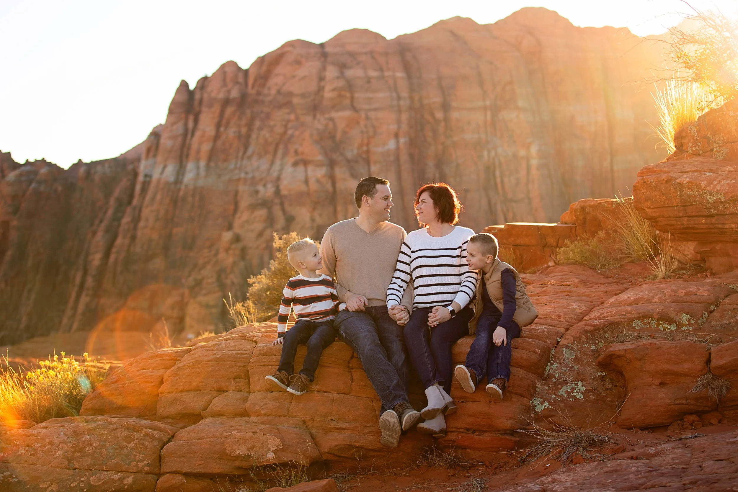 Epic family photos in Snow Canyon state park 