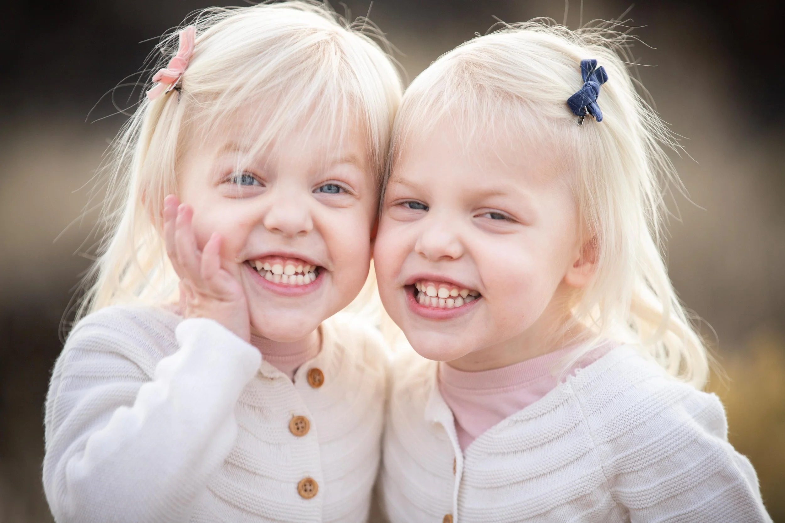 Ivins Utah photographer - twin girls smiling.