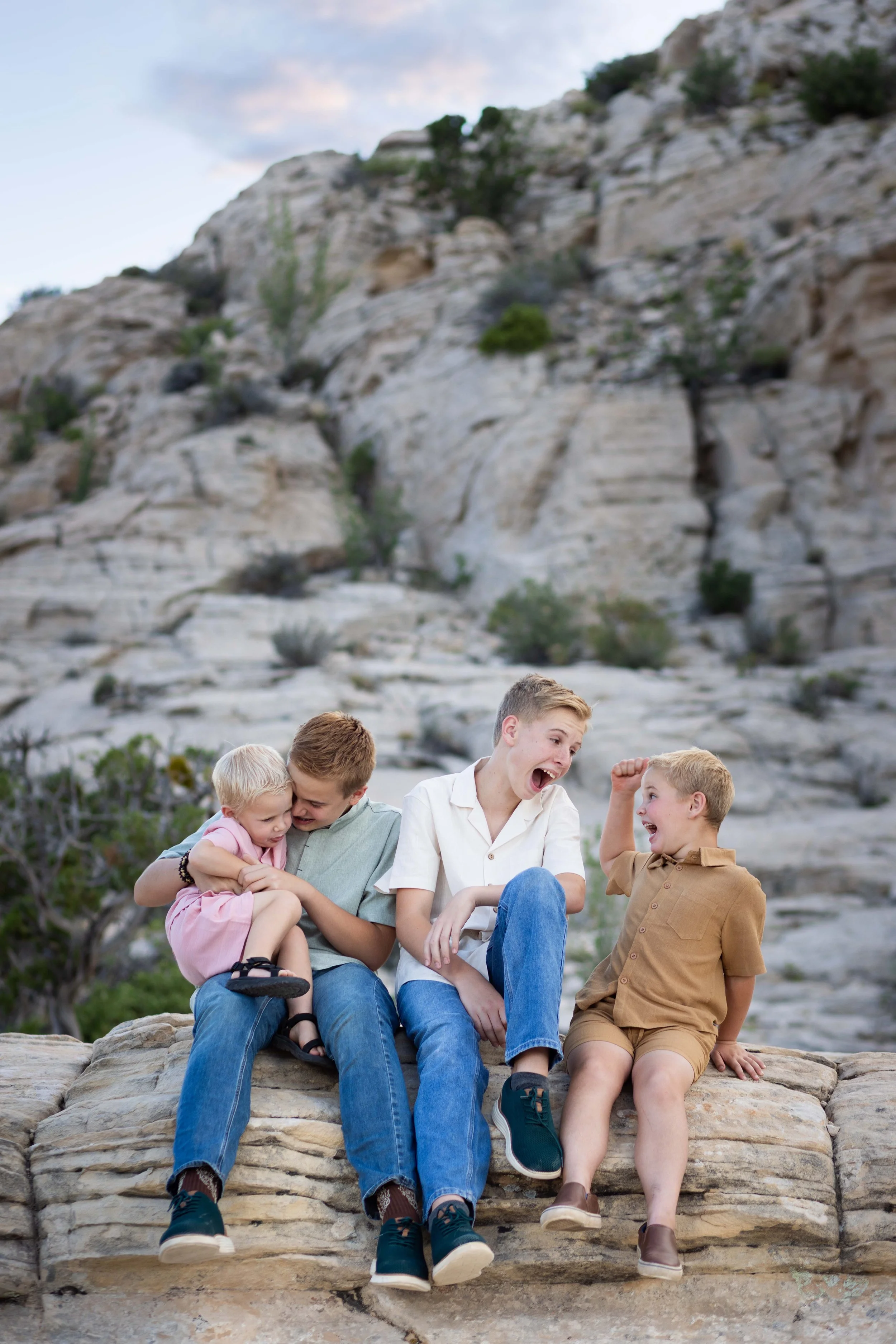 Epic and beautiful scenery for family photos in utah