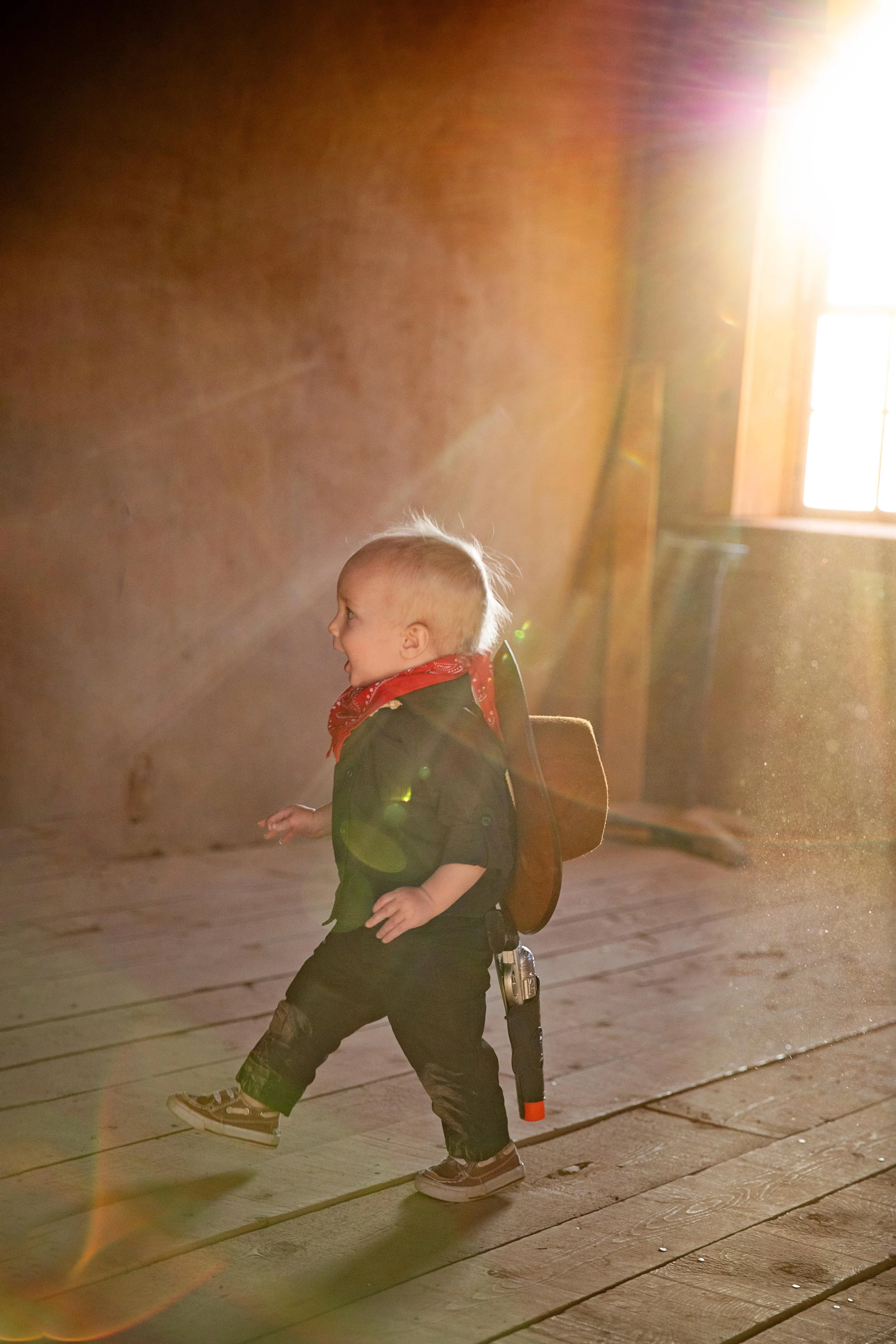 Dreamy children’s photography in Southern Utah, Magical childhood photos in the desert