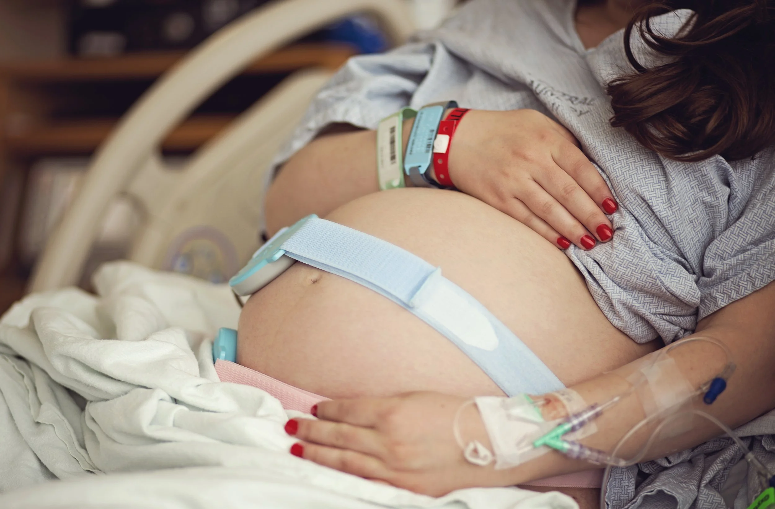 St. George birth photographer, Birth photography Southern Utah, Documentary birth photographer in St. George, Home birth photography St. George Utah, Hospital birth photography Southern Utah, Unposed birth photography St. George