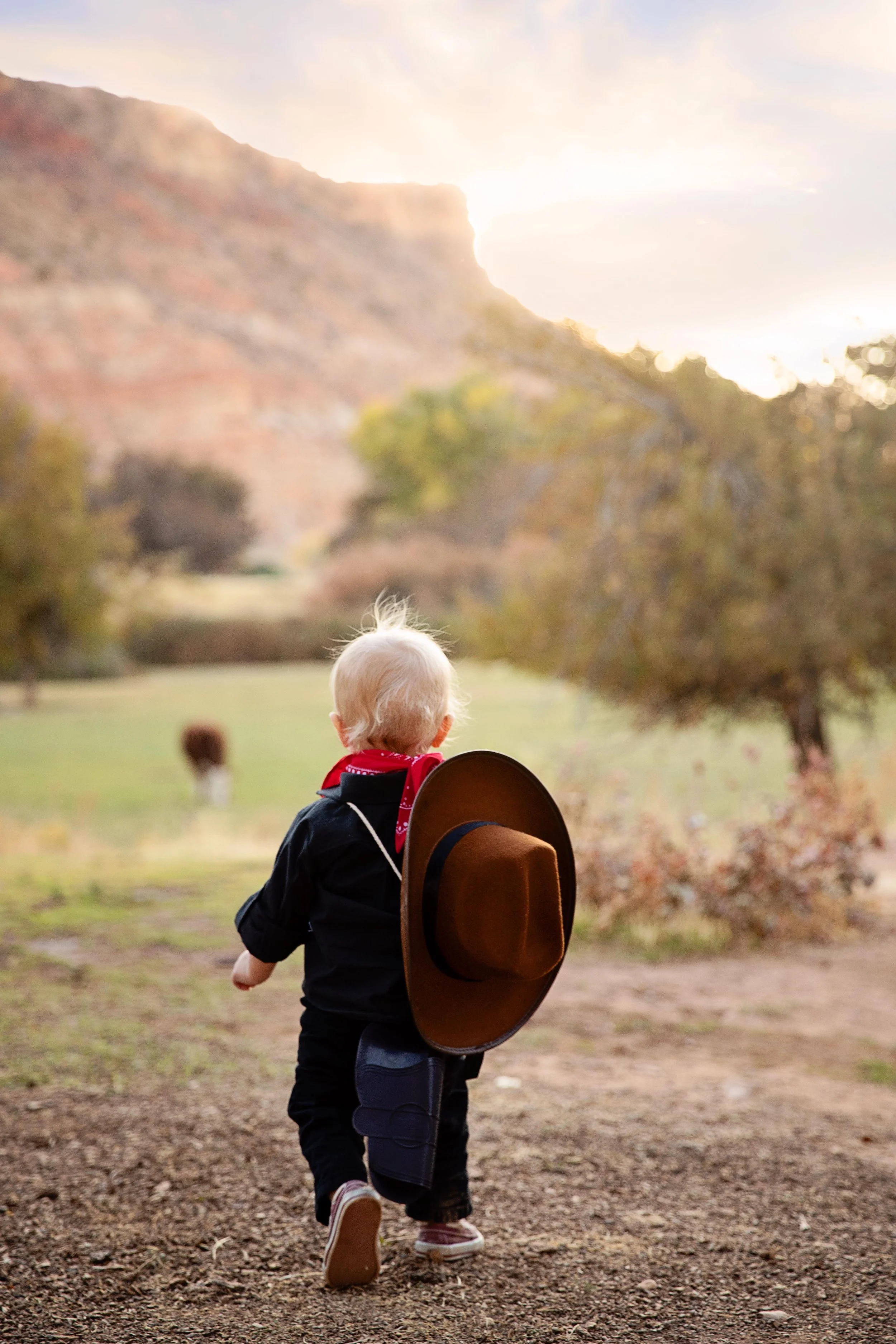 Dreamy children’s photography in Southern Utah, Magical childhood photos in the desert