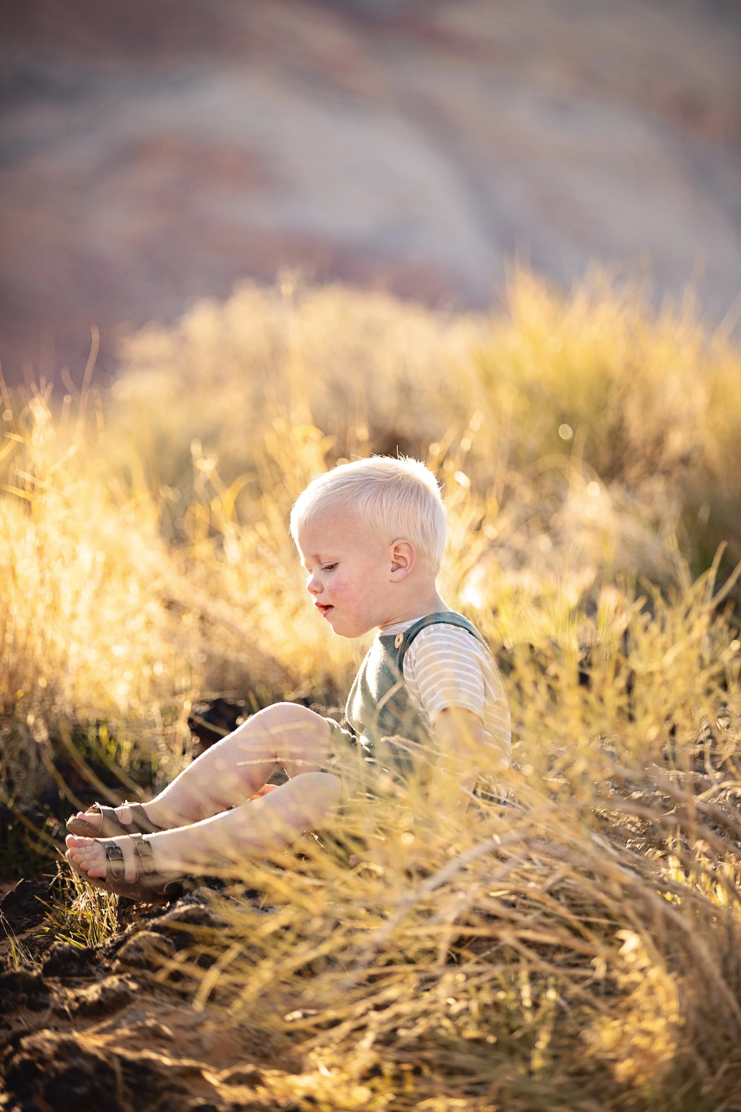 Dreamy children’s photography in Southern Utah, Magical childhood photos in the desert