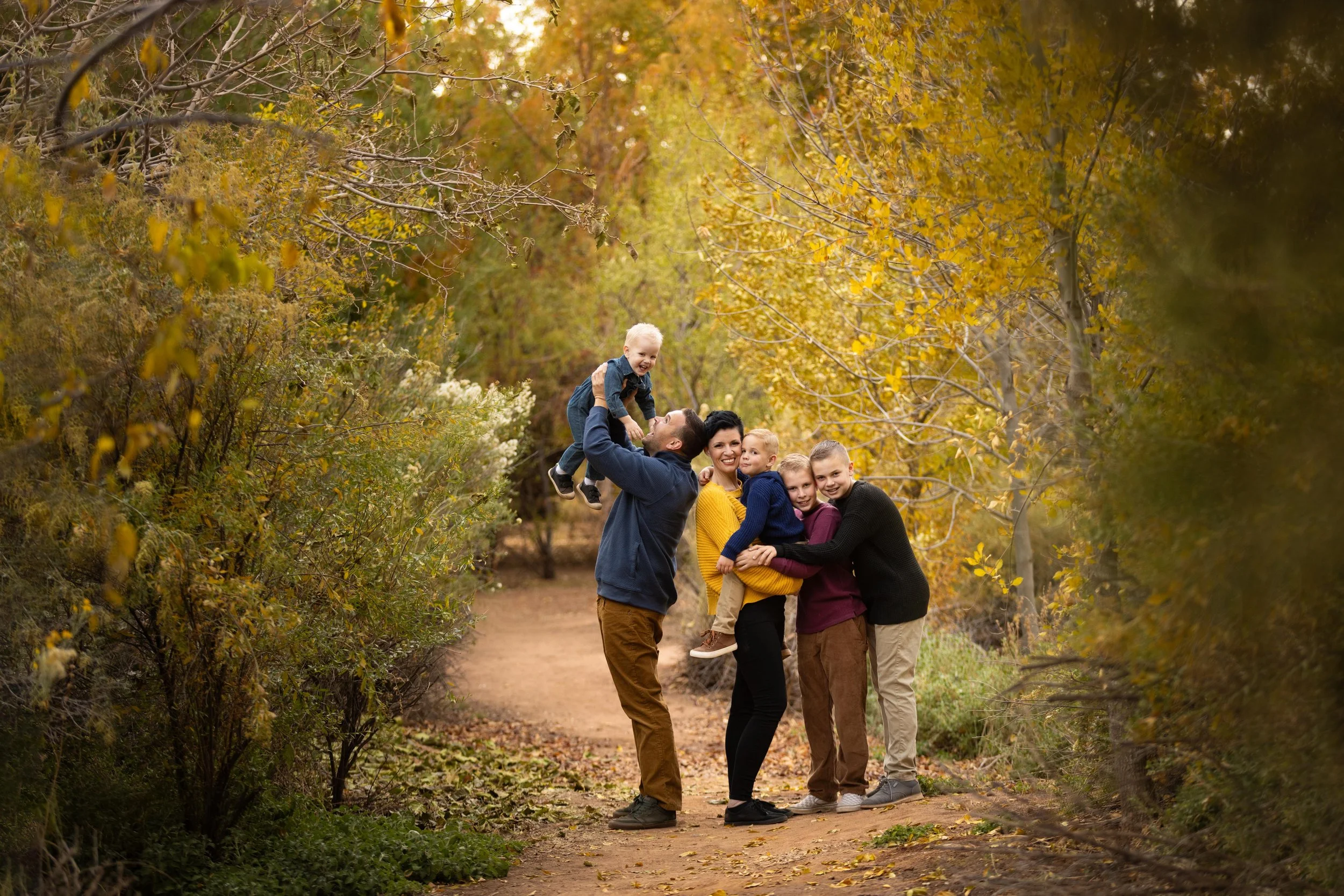 Tonaquaint nature center in the fall