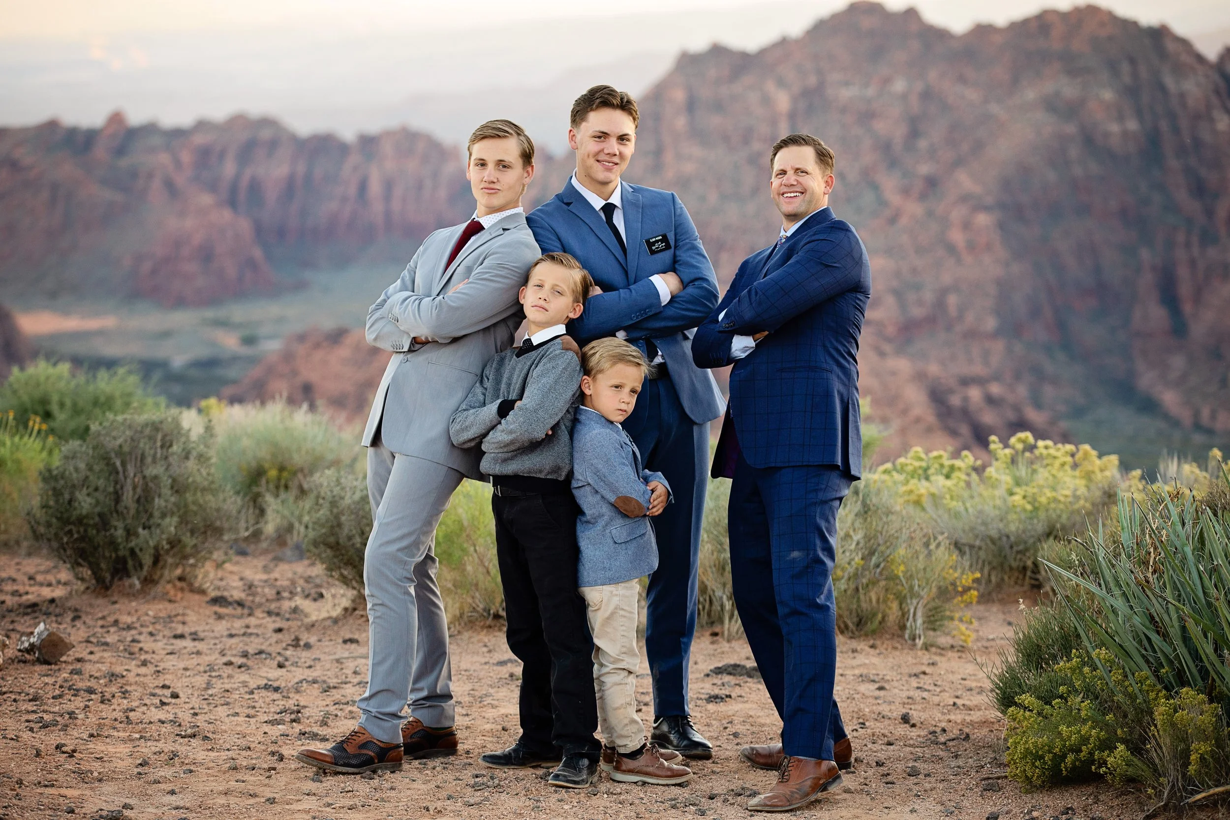 Best family photographer in St. George Utah, Where to take family photos in St. George, Family photo sessions near Zion or Snow Canyon