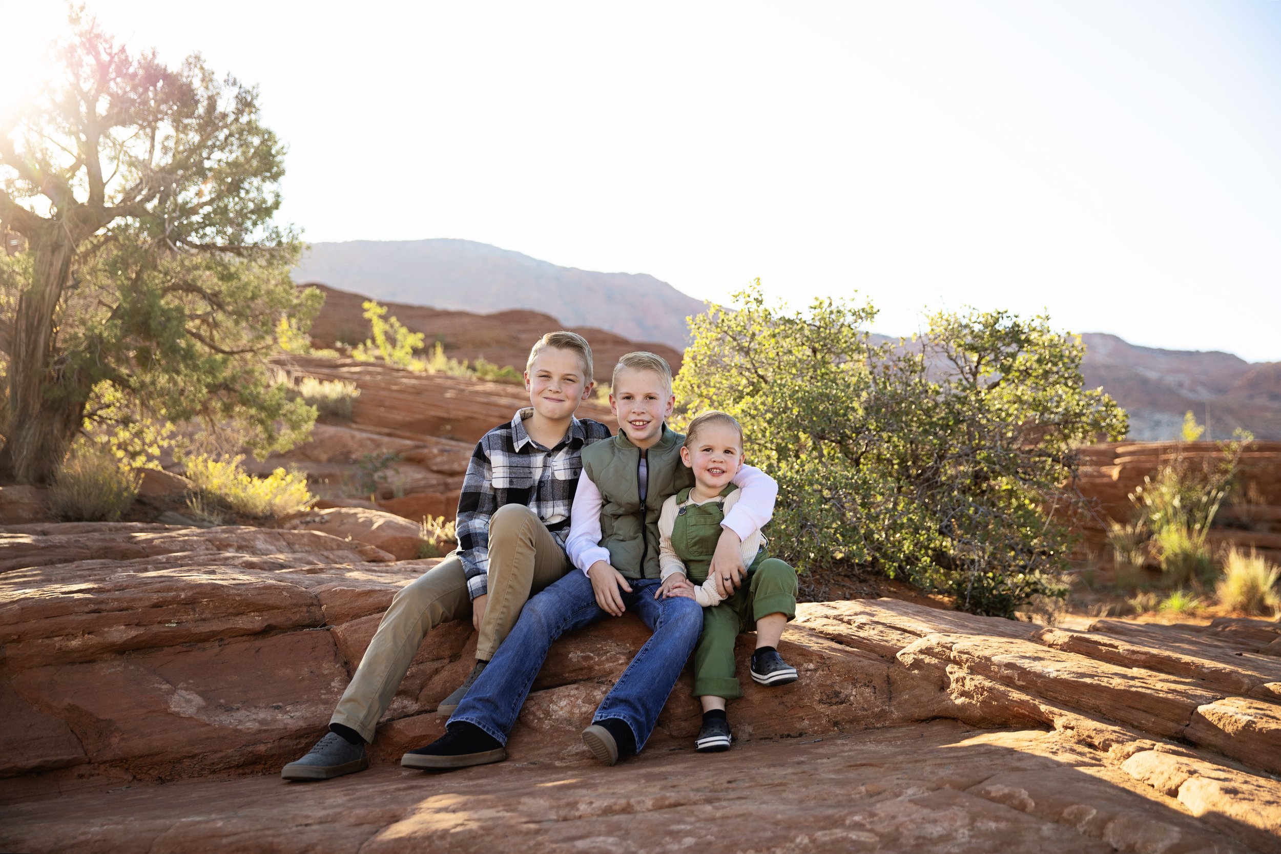 Best family photographer in St. George Utah, Where to take family photos in St. George, Family photo sessions near Zion or Snow Canyon