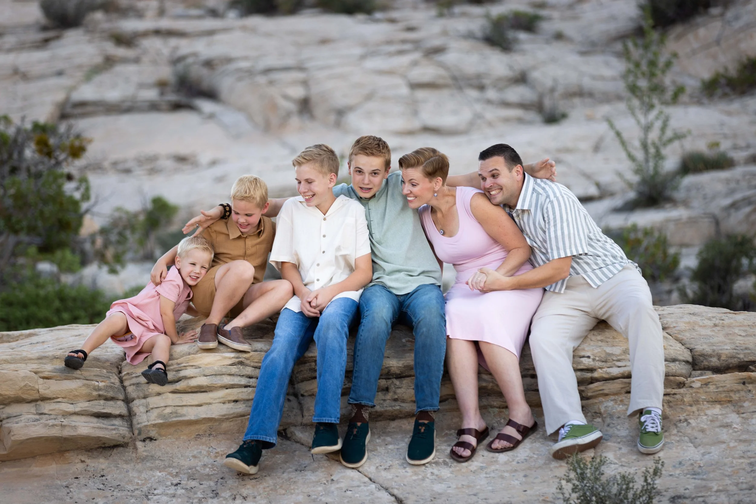 White rock amphitheater  - family photographer in saint George utah