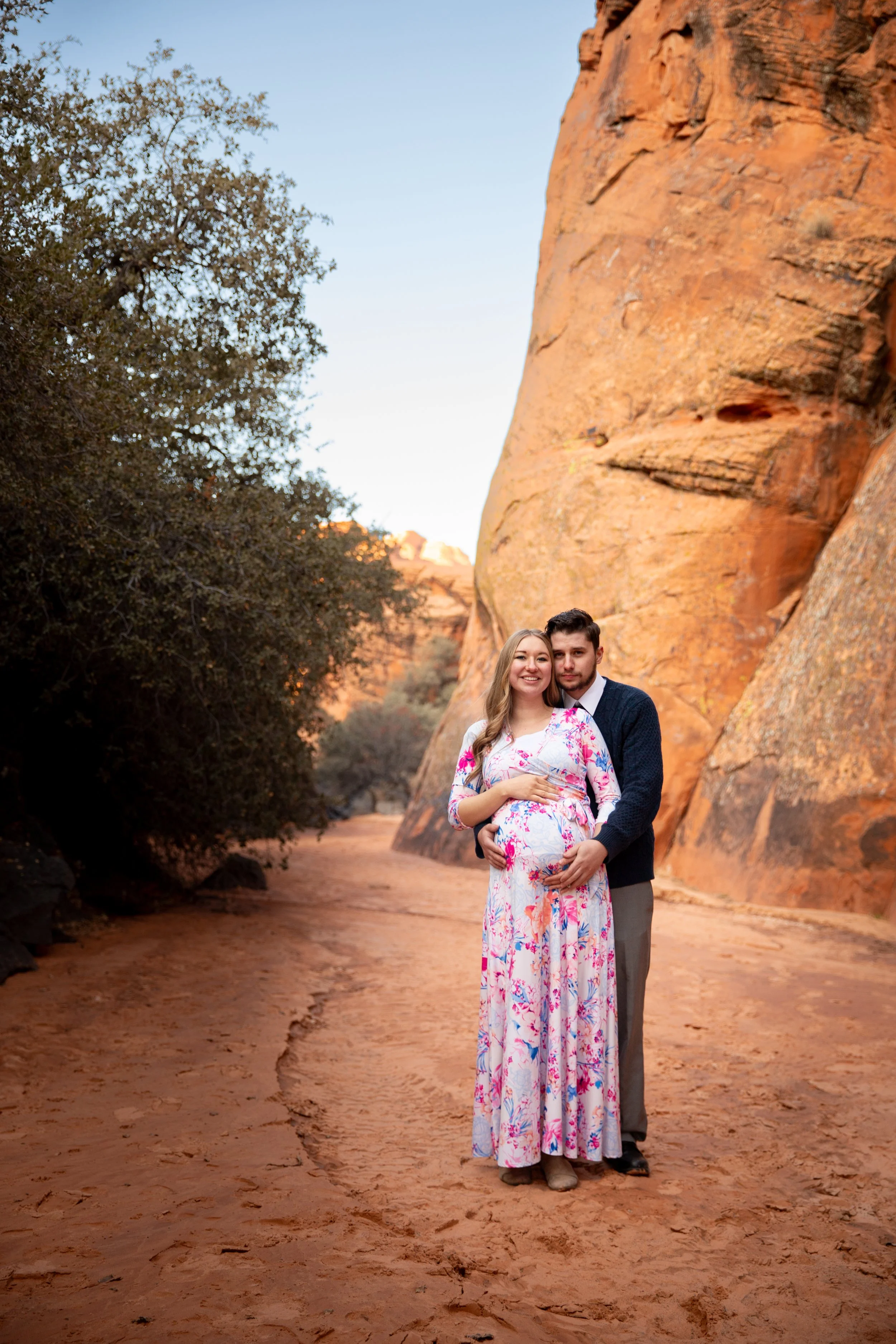 Maternity photographer near zion national park