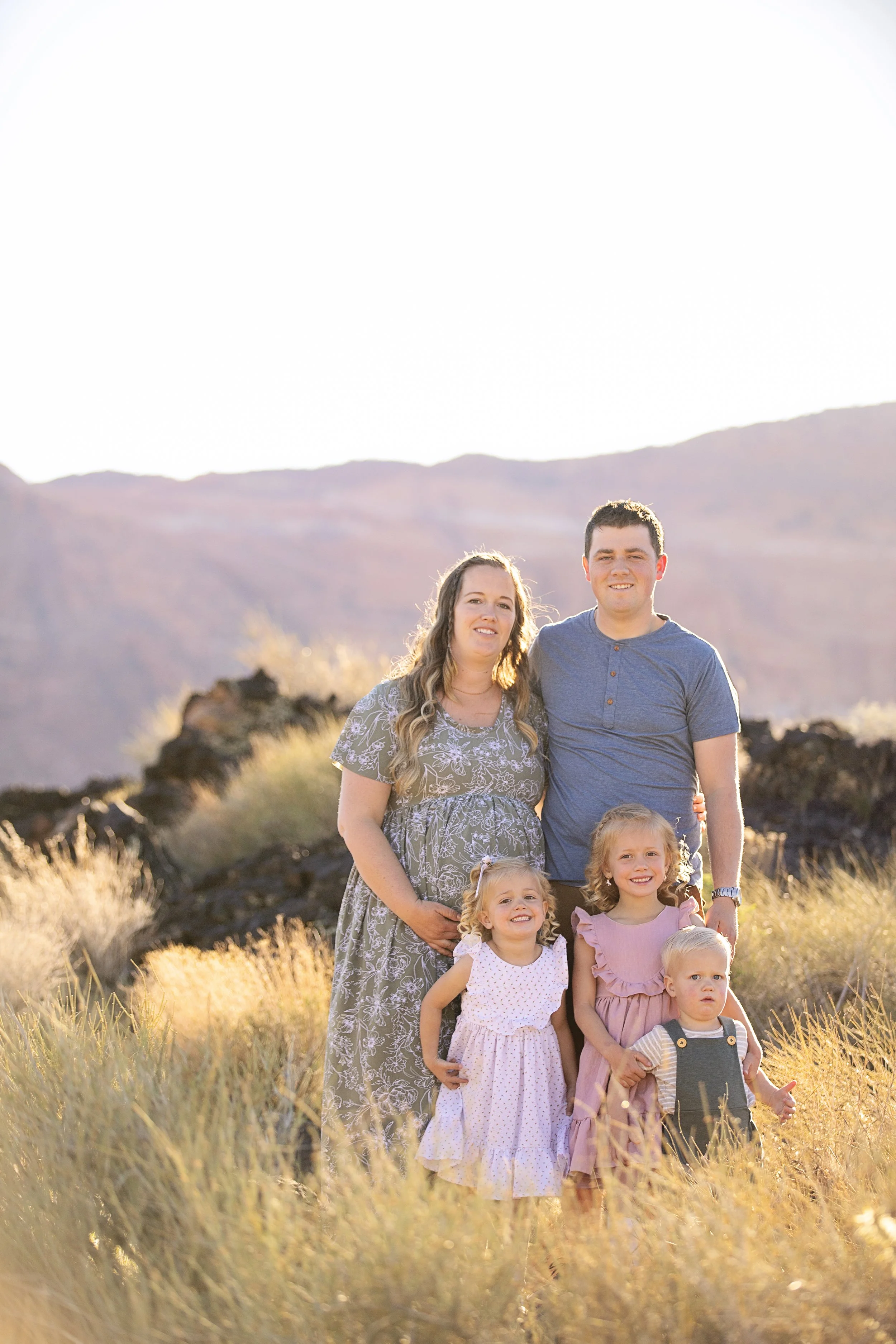 Dreamy_family_Portaits_Santa_clara_utah.jpeg
